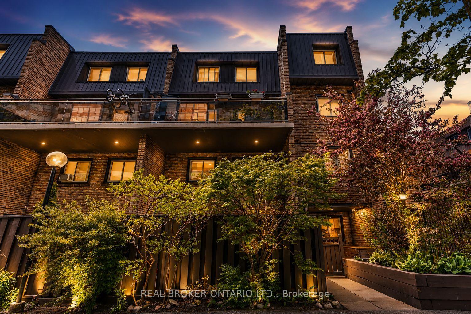 130 Ling Road — photo 1