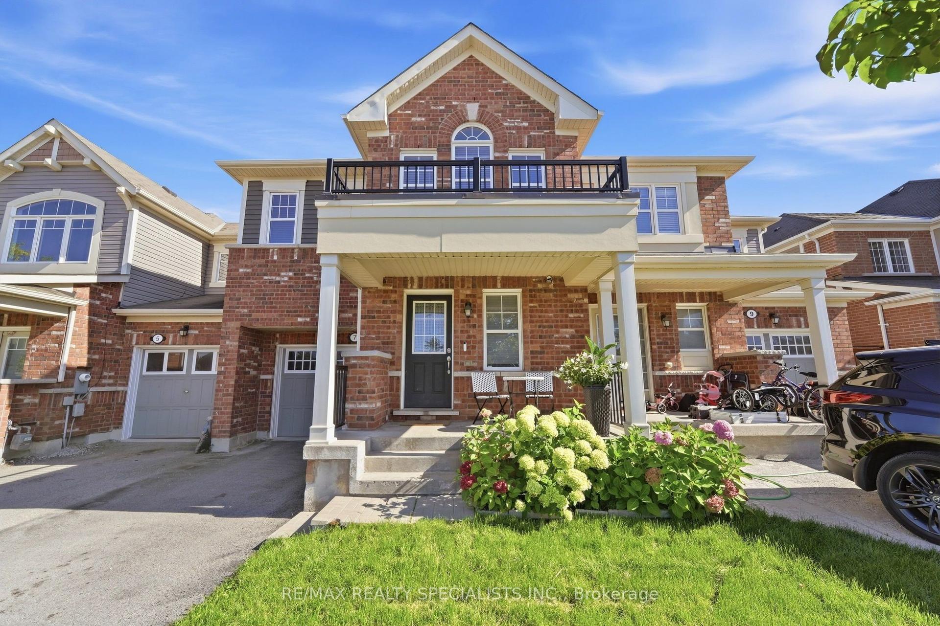 7 Leblanc Crescent, Brampton — Townhouse for sale, photo 1