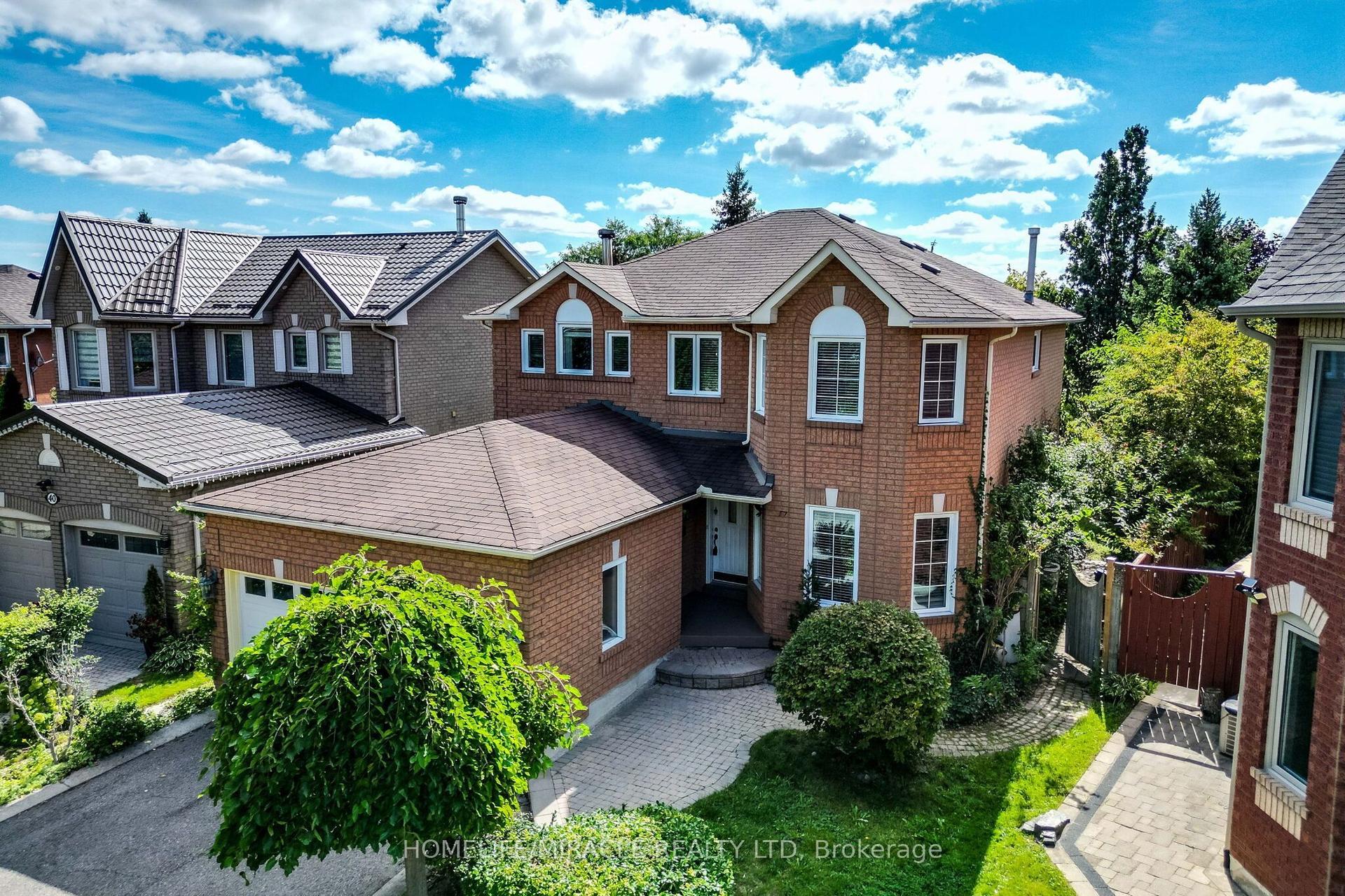 42 Porteous Circle, Brampton — Detached for sale, photo 1