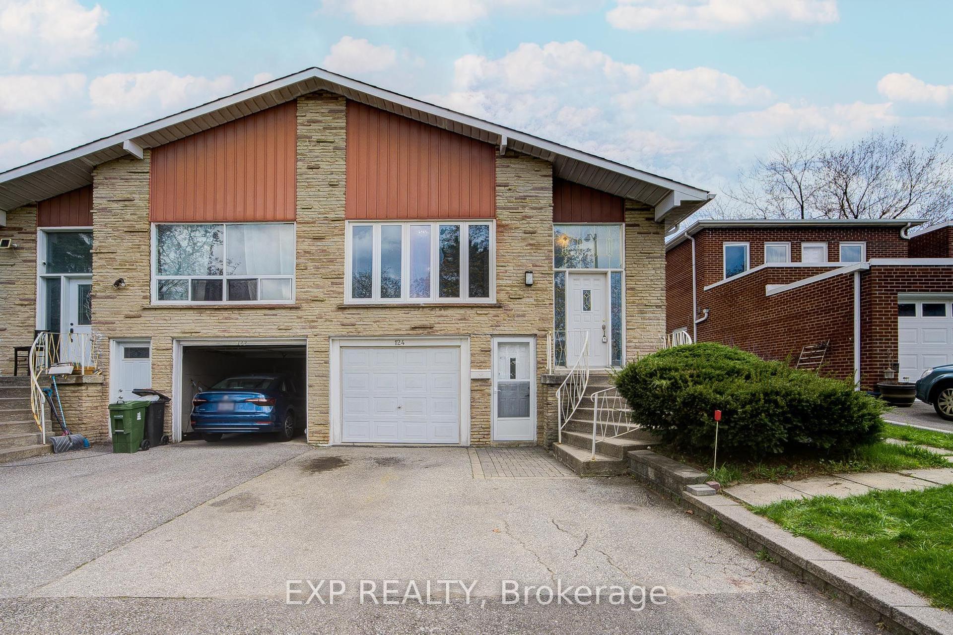 124 Chipwood Crescent — photo 1
