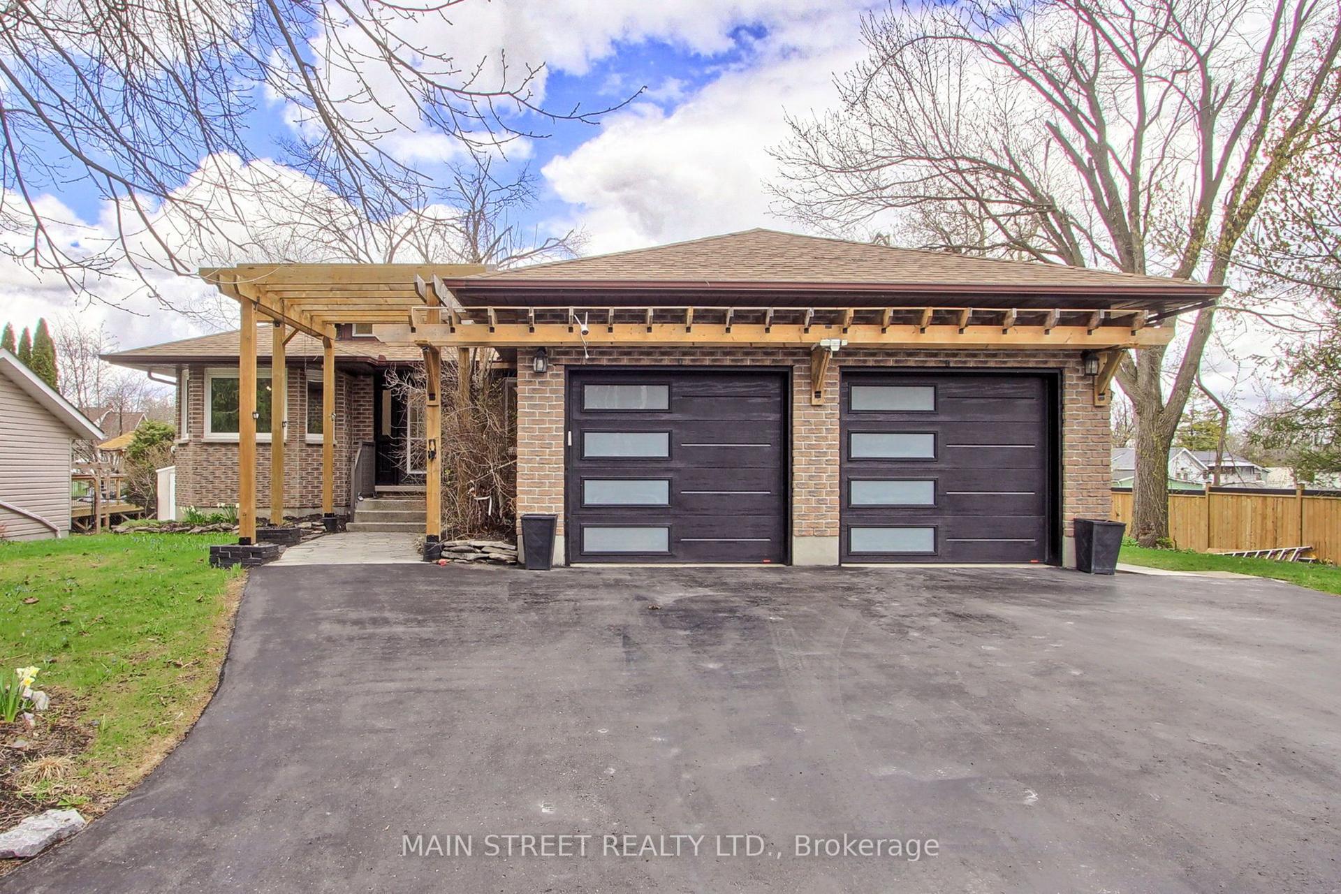 24 Maple Grove Road — photo 1