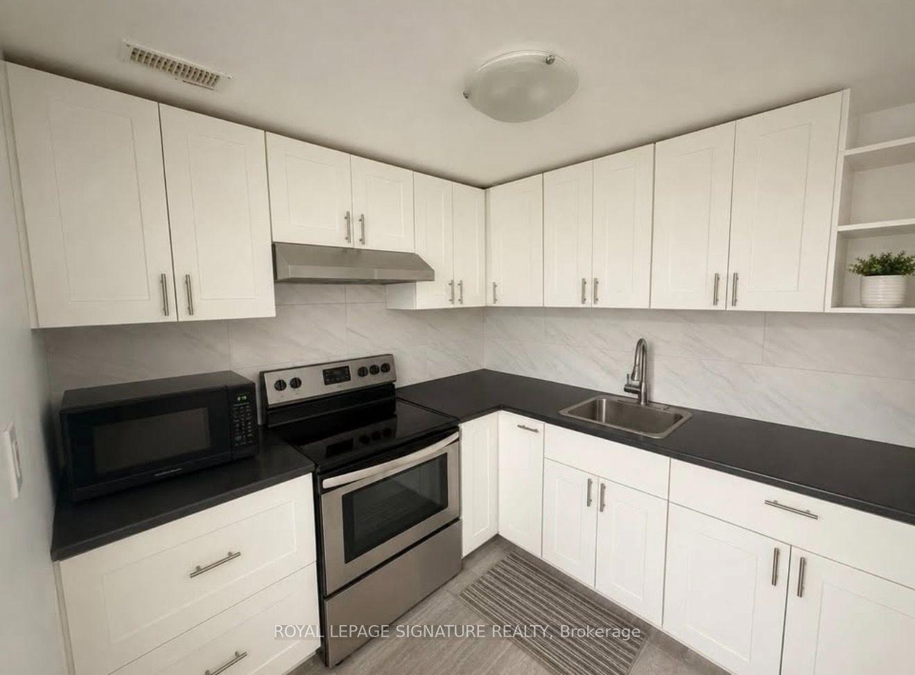 3011 Mission Hill Drive, Mississauga — Semi-Detached for lease, photo 1