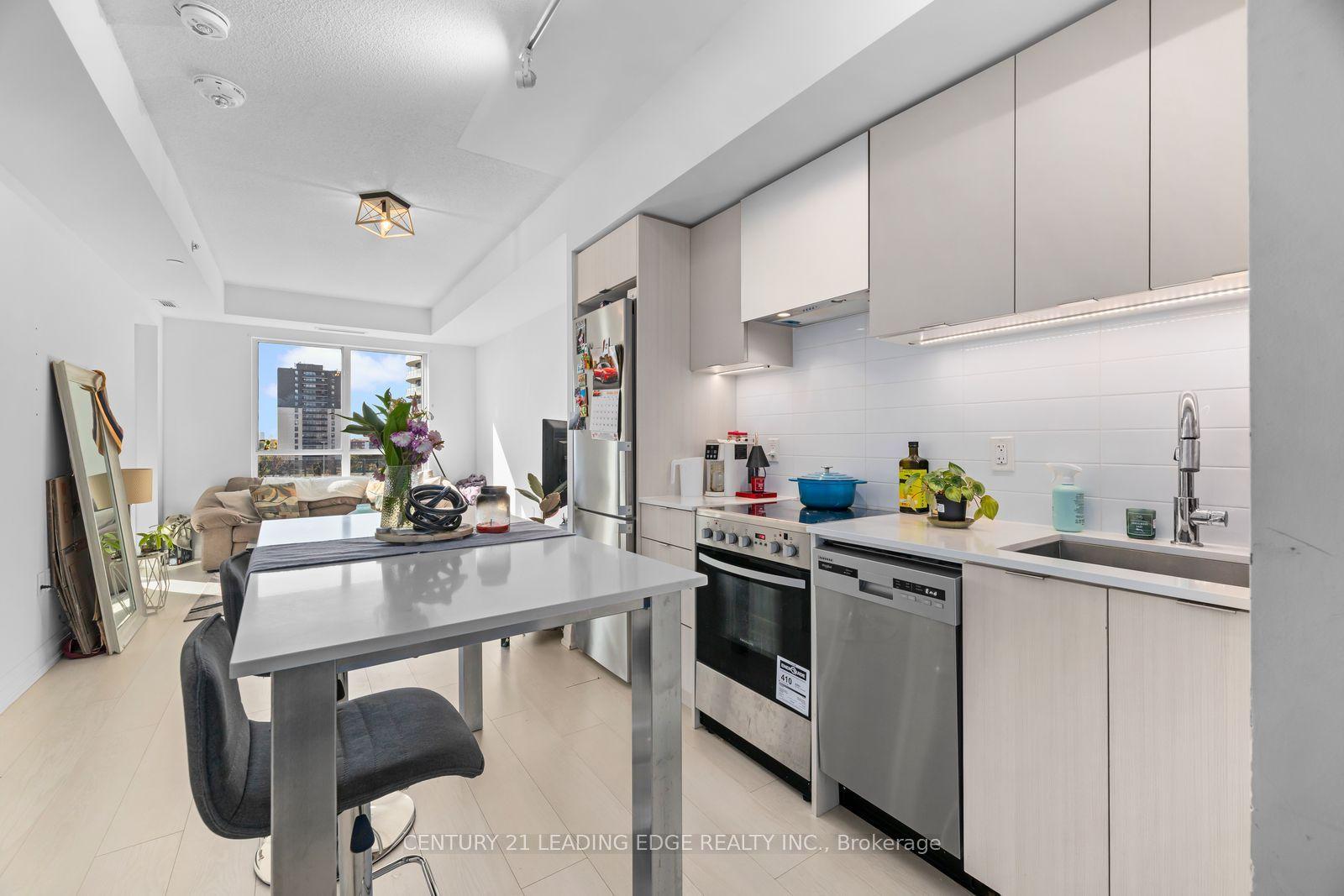 26 Gibbs Road 745 #745, Toronto — Condo for sale, photo 1