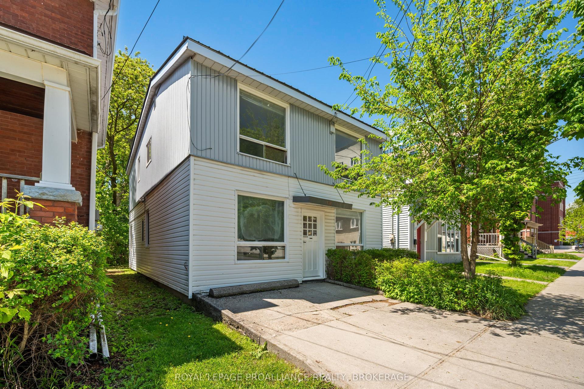 176 Nelson Street — photo 1