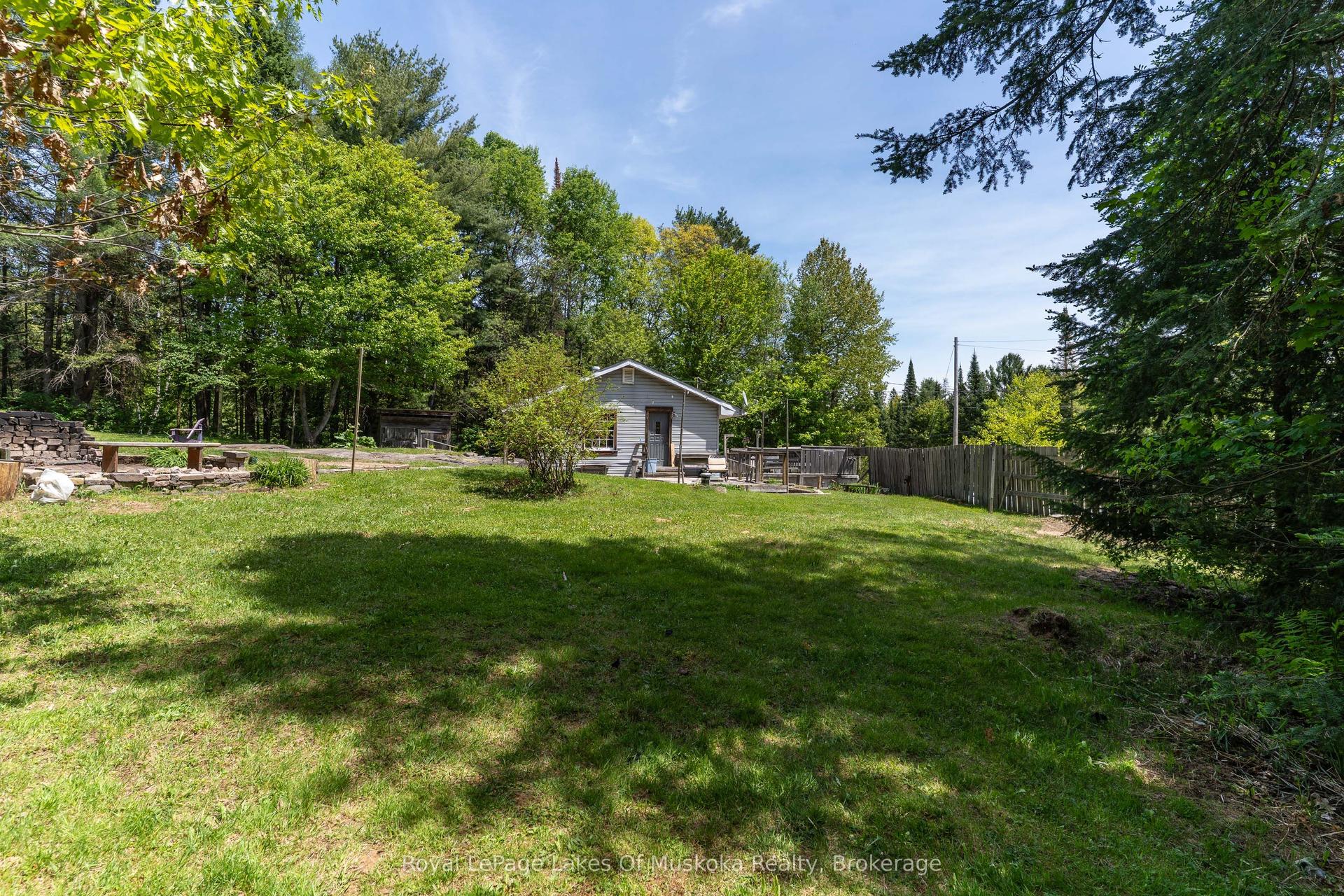 244 South Mary Lake Road, Huntsville — Detached for sale, photo 1
