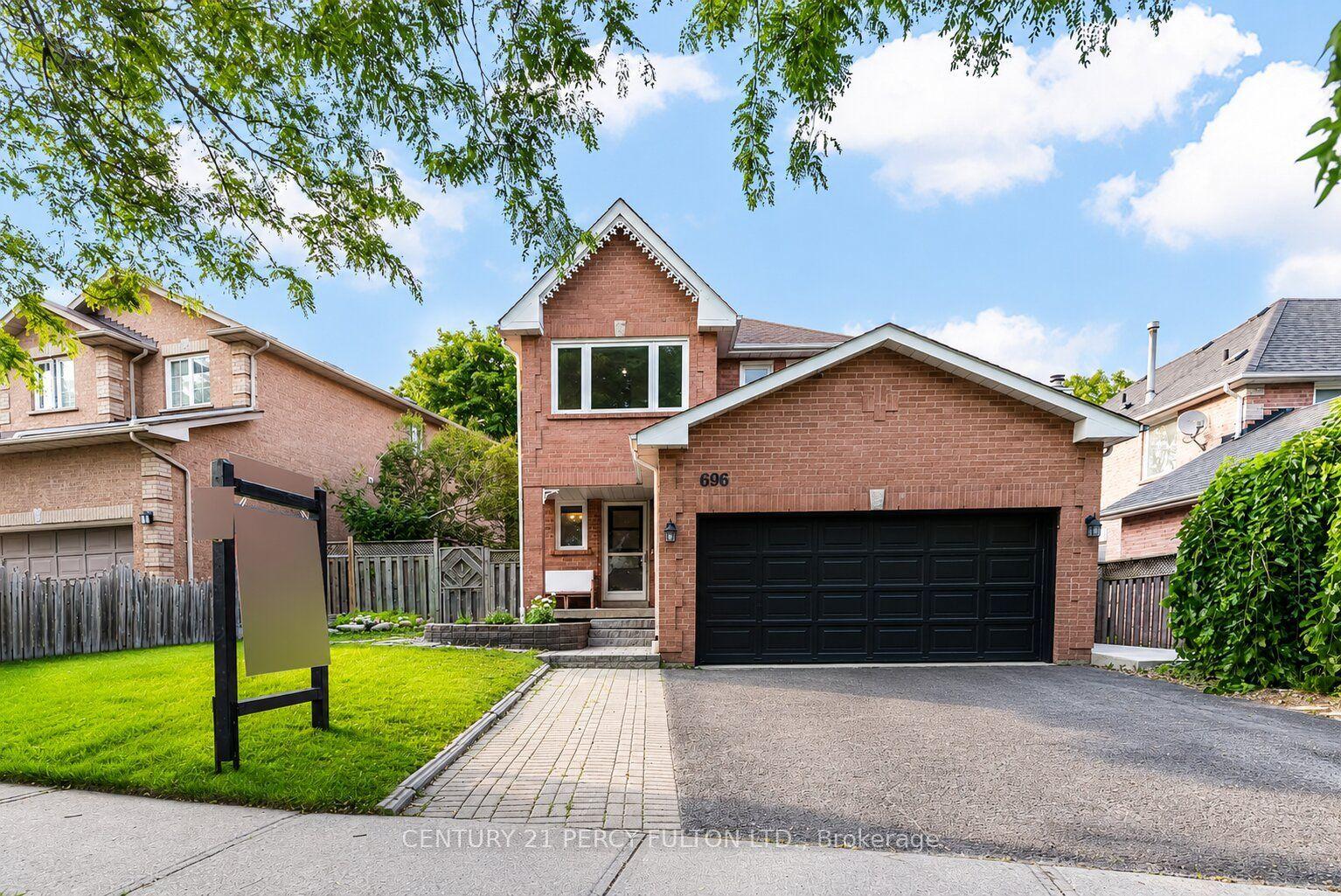 696 Lamour Road, Pickering — Detached for sale, photo 1