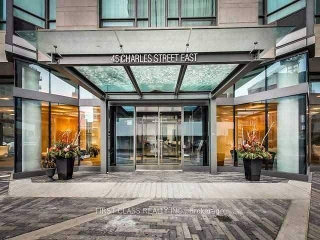 45 charles Street E 703 #703 — photo 1