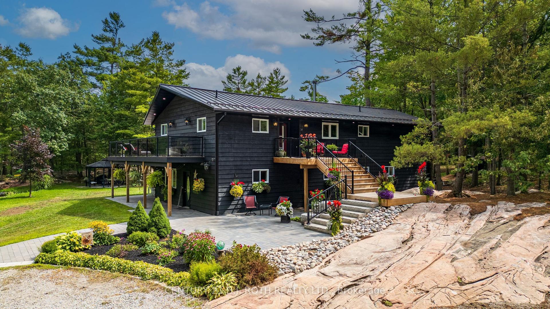 3193 Muskoka Street — photo 1