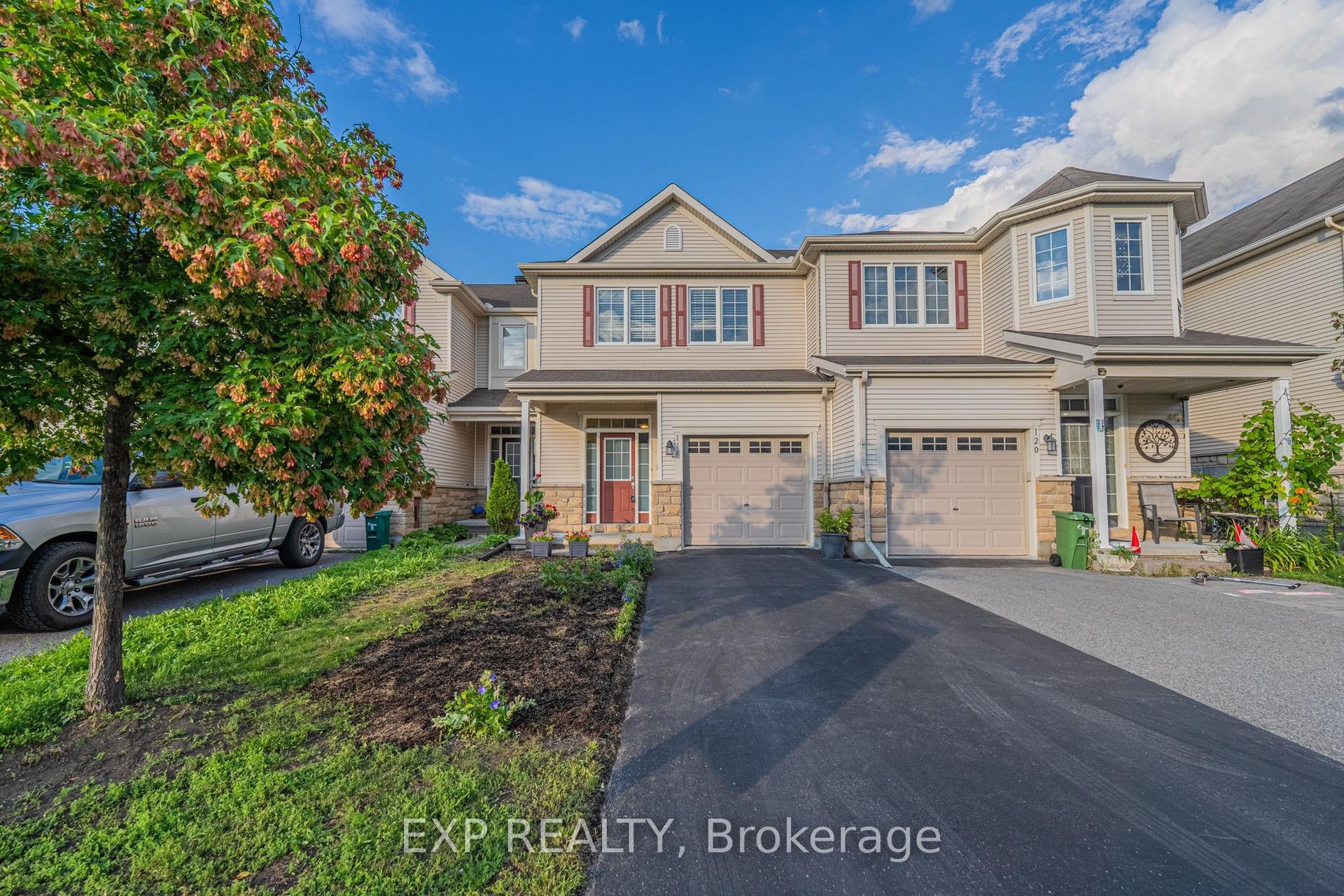 118 Laramie Crescent, Barrhaven — Townhouse for sale, photo 1