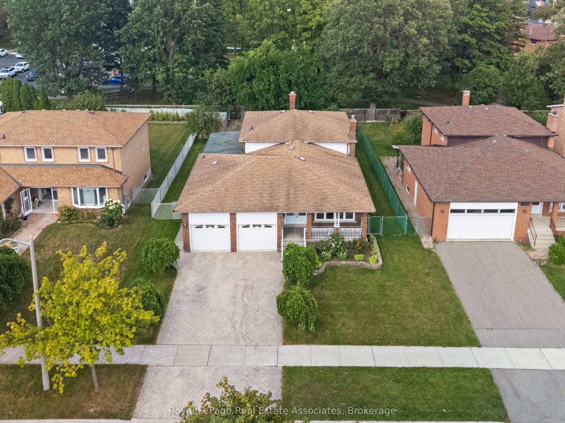 2535 Privet Crescent, Mississauga — Detached for sale, photo 1
