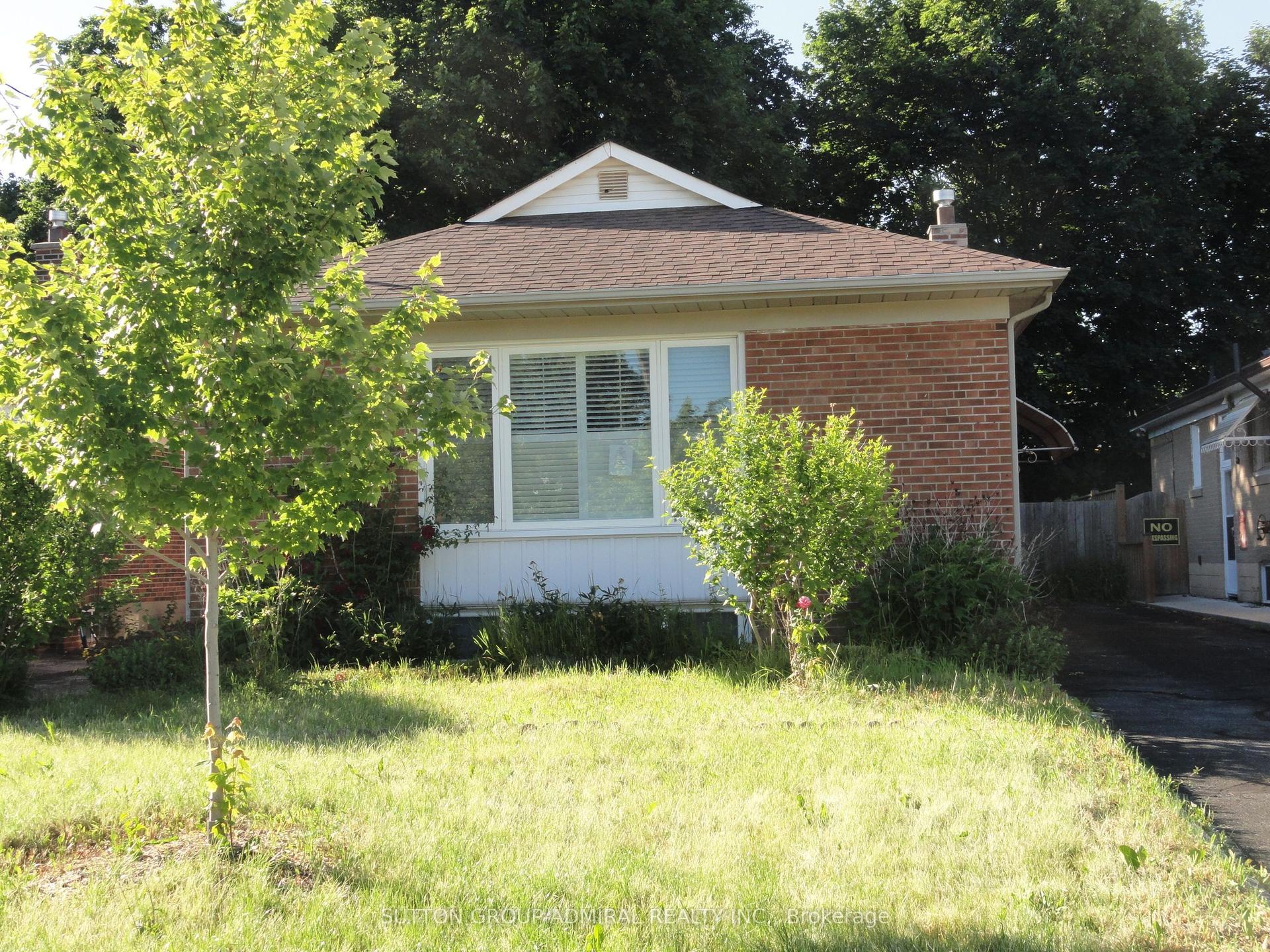 30 Merrian Road — photo 1