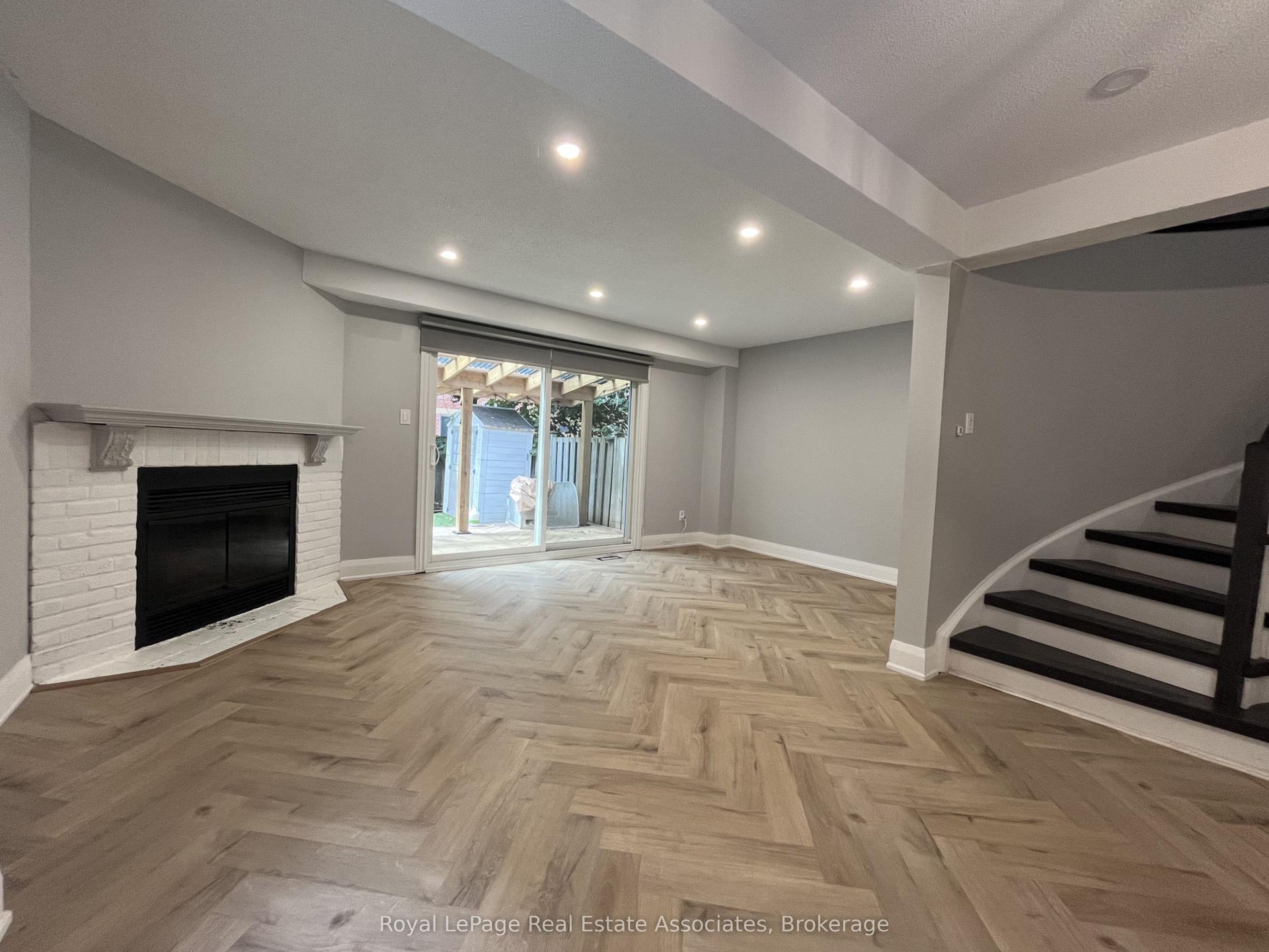 1112 Gable Drive, Oakville — Townhouse for lease, photo 1