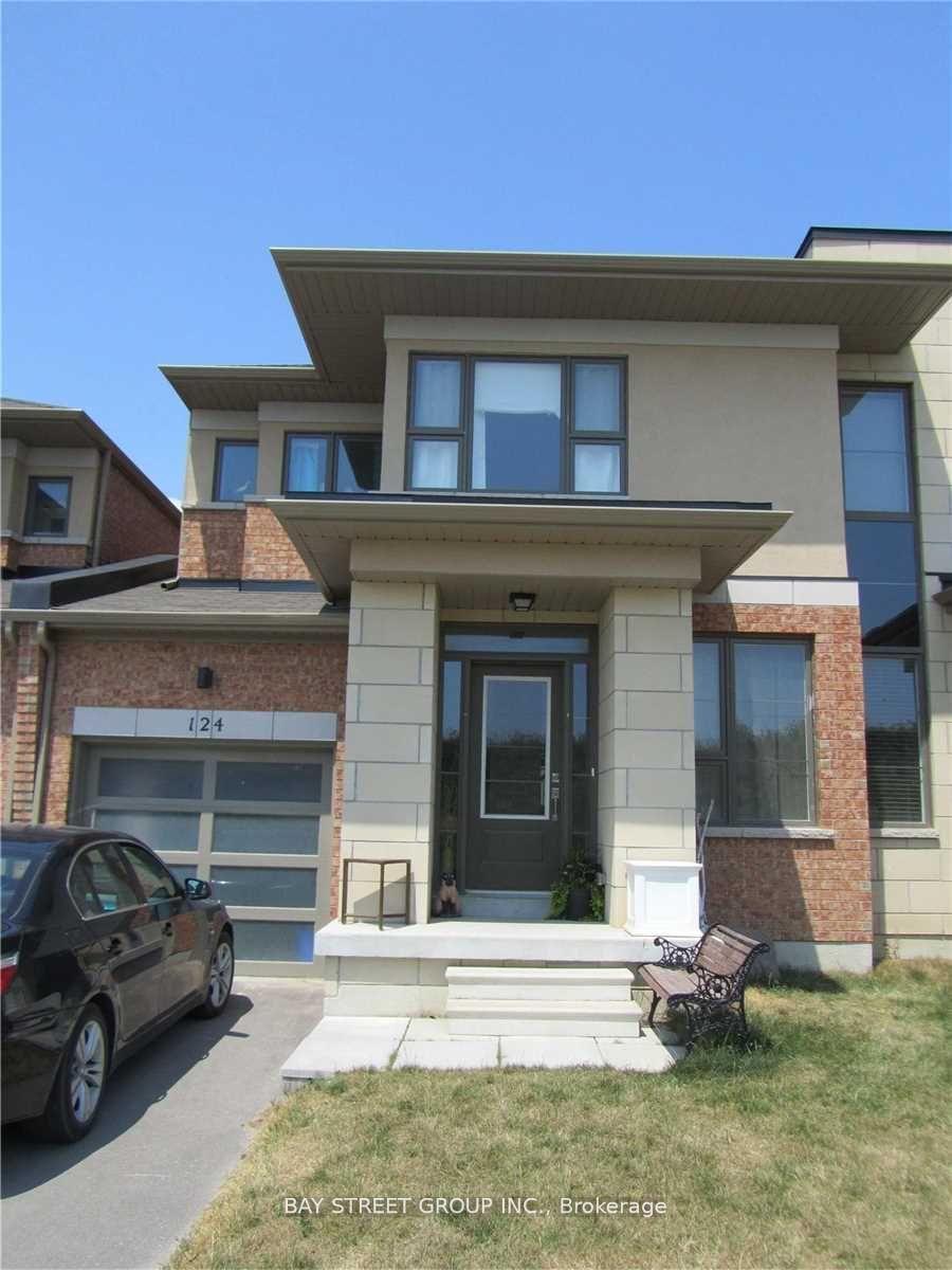 124 Vanier Street, Whitby — Townhouse for lease, photo 1
