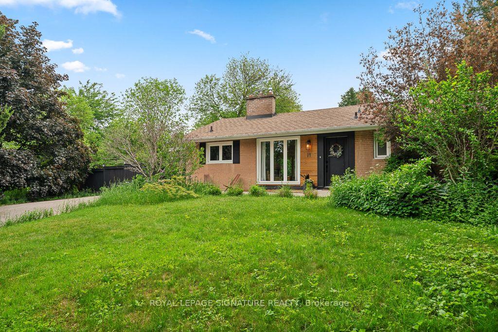 11 Yewfield Crescent, Toronto — Detached for sale, photo 1