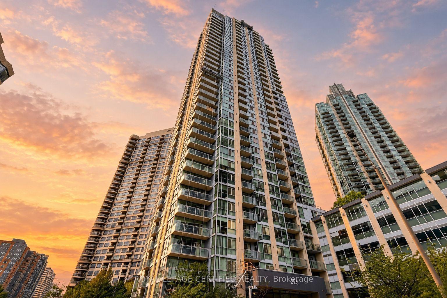 225 Webb Drive 603 #603, Mississauga — Condo for sale, photo 1