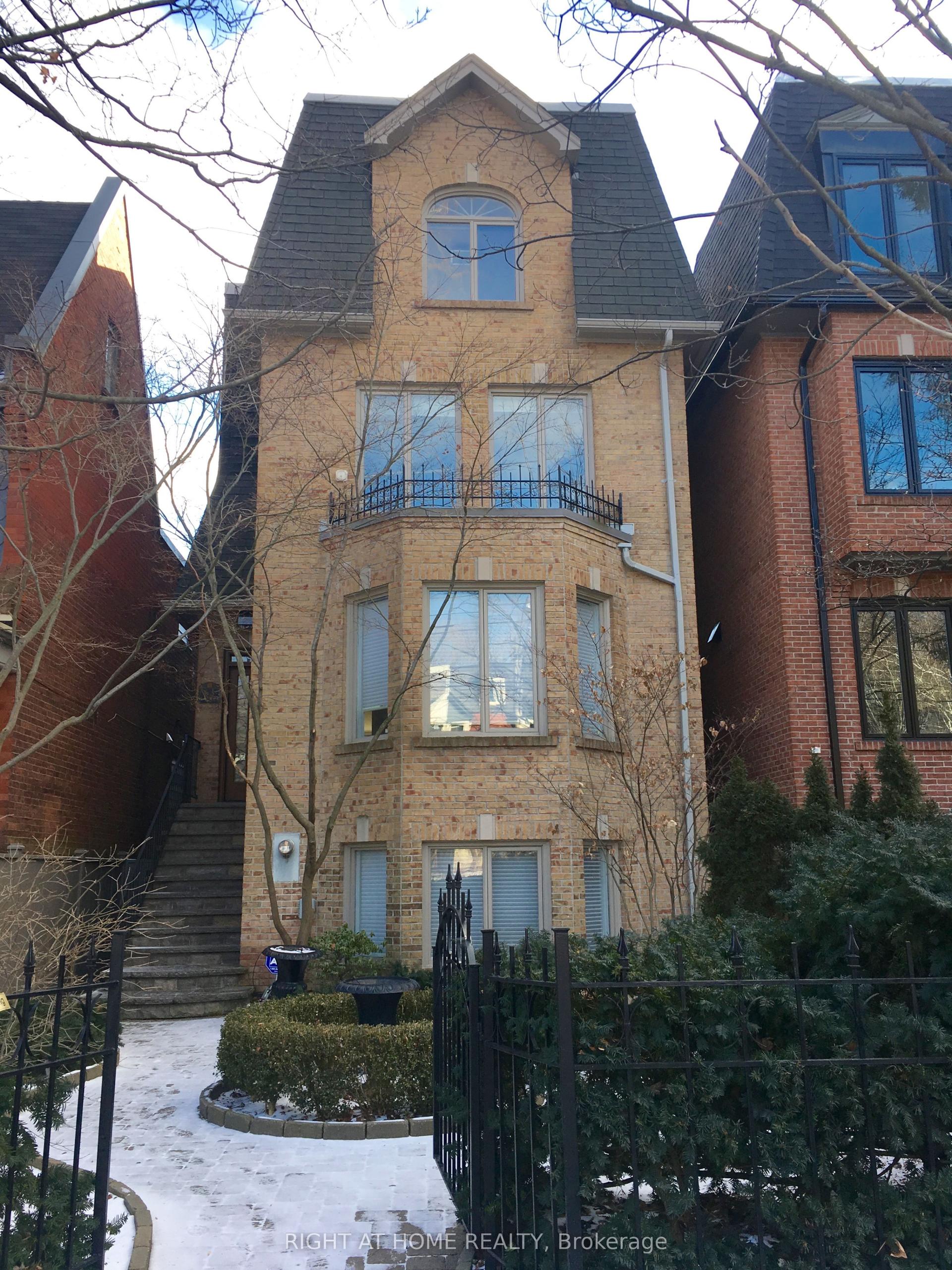 63 Walker Avenue, Toronto — Detached for lease, photo 1