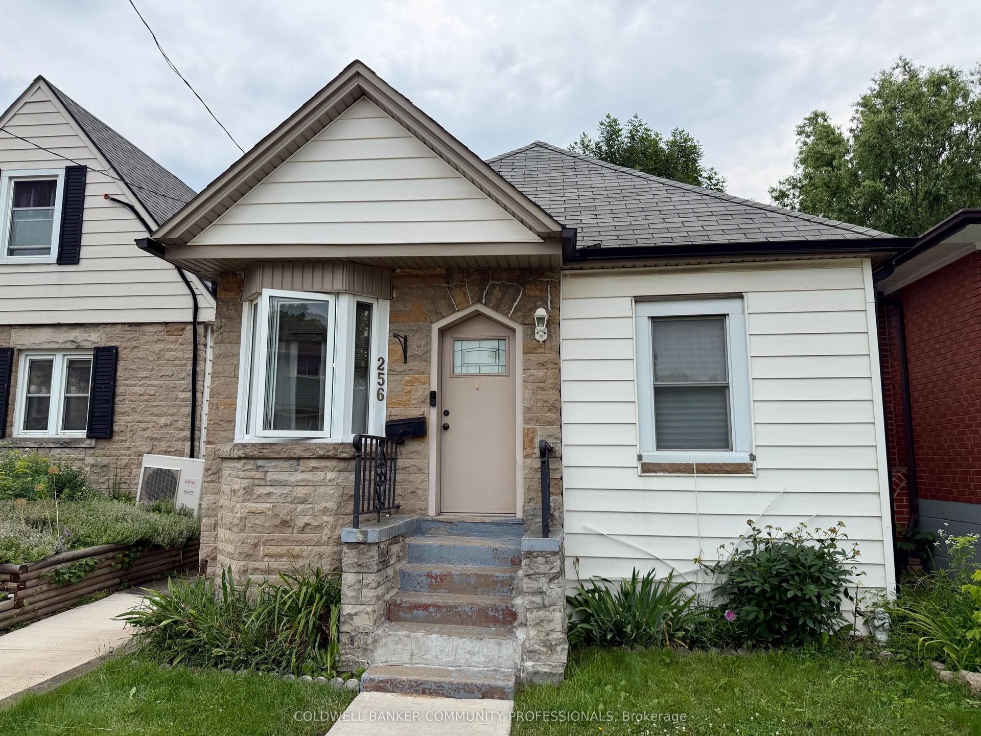 256 Fairfield Avenue, Hamilton — Detached for sale, photo 1