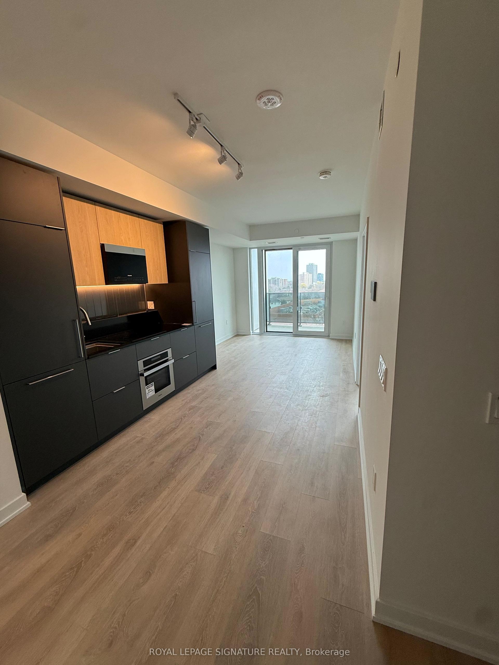 1 Fairview Road 503 #503 — photo 1