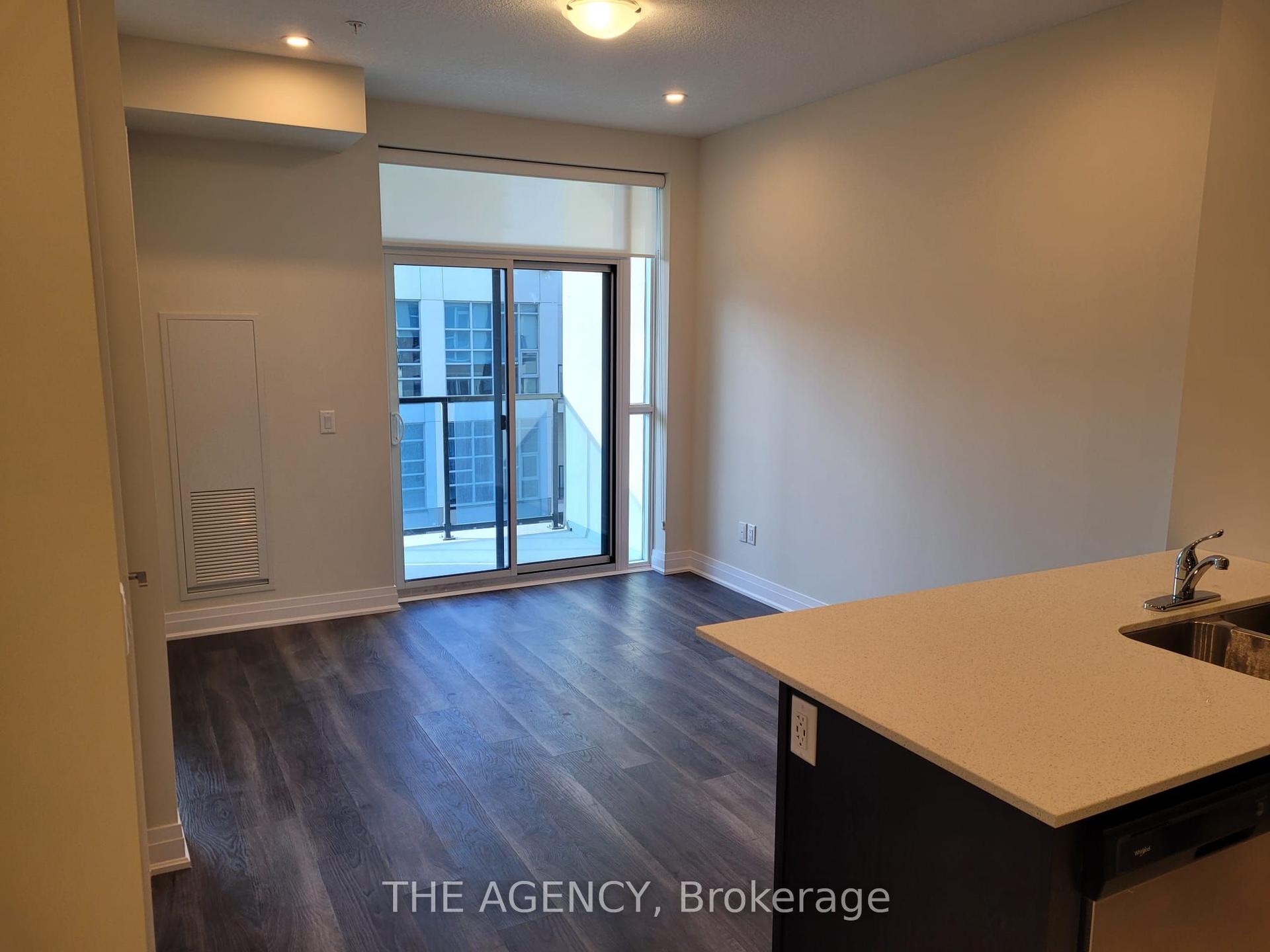 16 Concord Place 533 #533 — photo 1