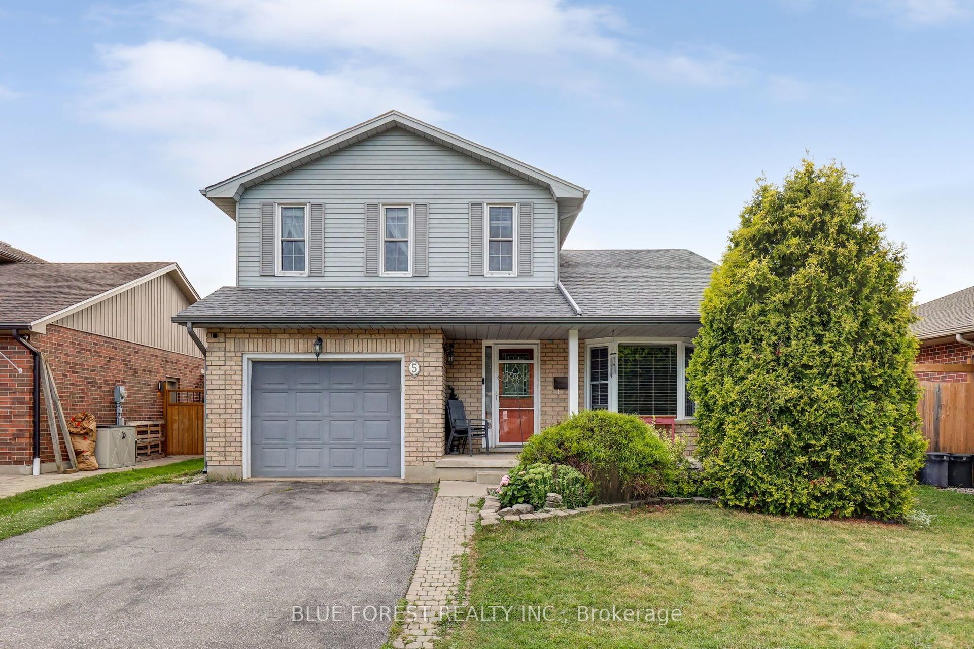 5 BONAPARTE Lane, London East — Detached for sale, photo 1