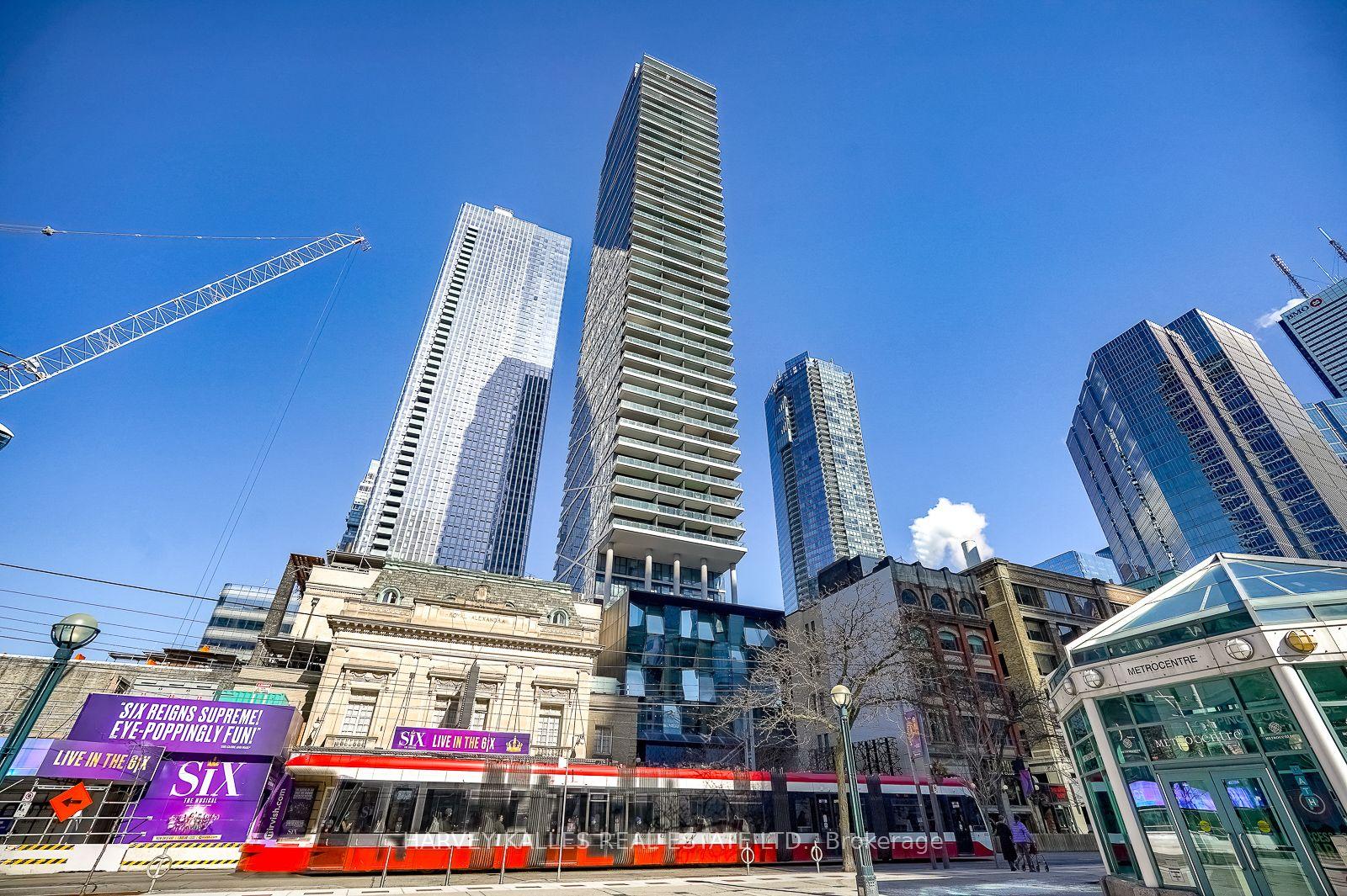 224 King Street W 1507 #1507 — photo 1