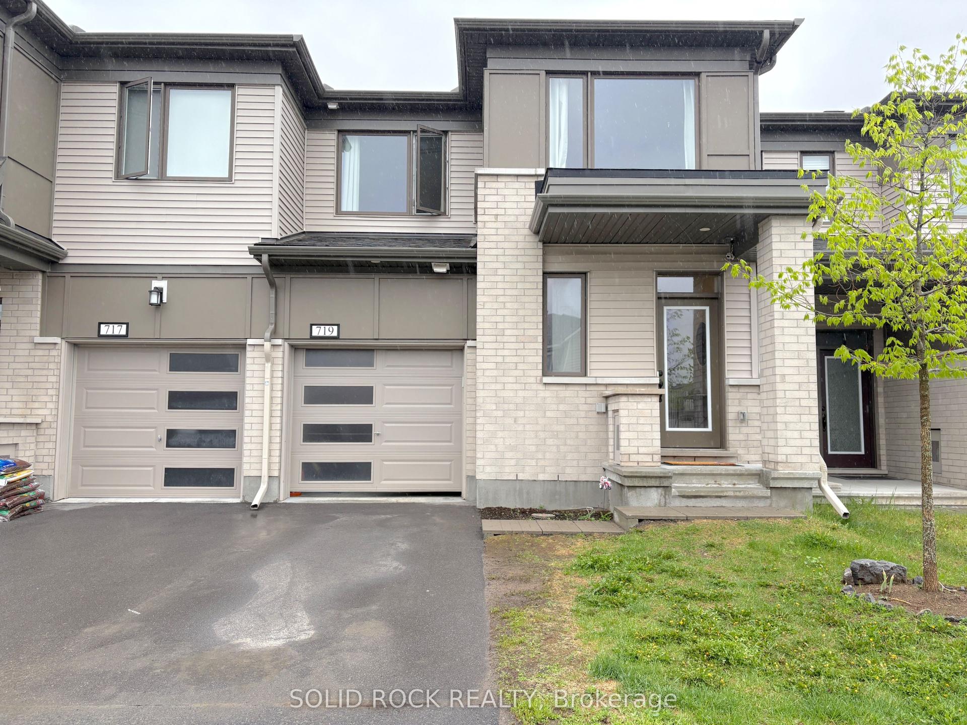 719 Derreen Avenue — photo 1