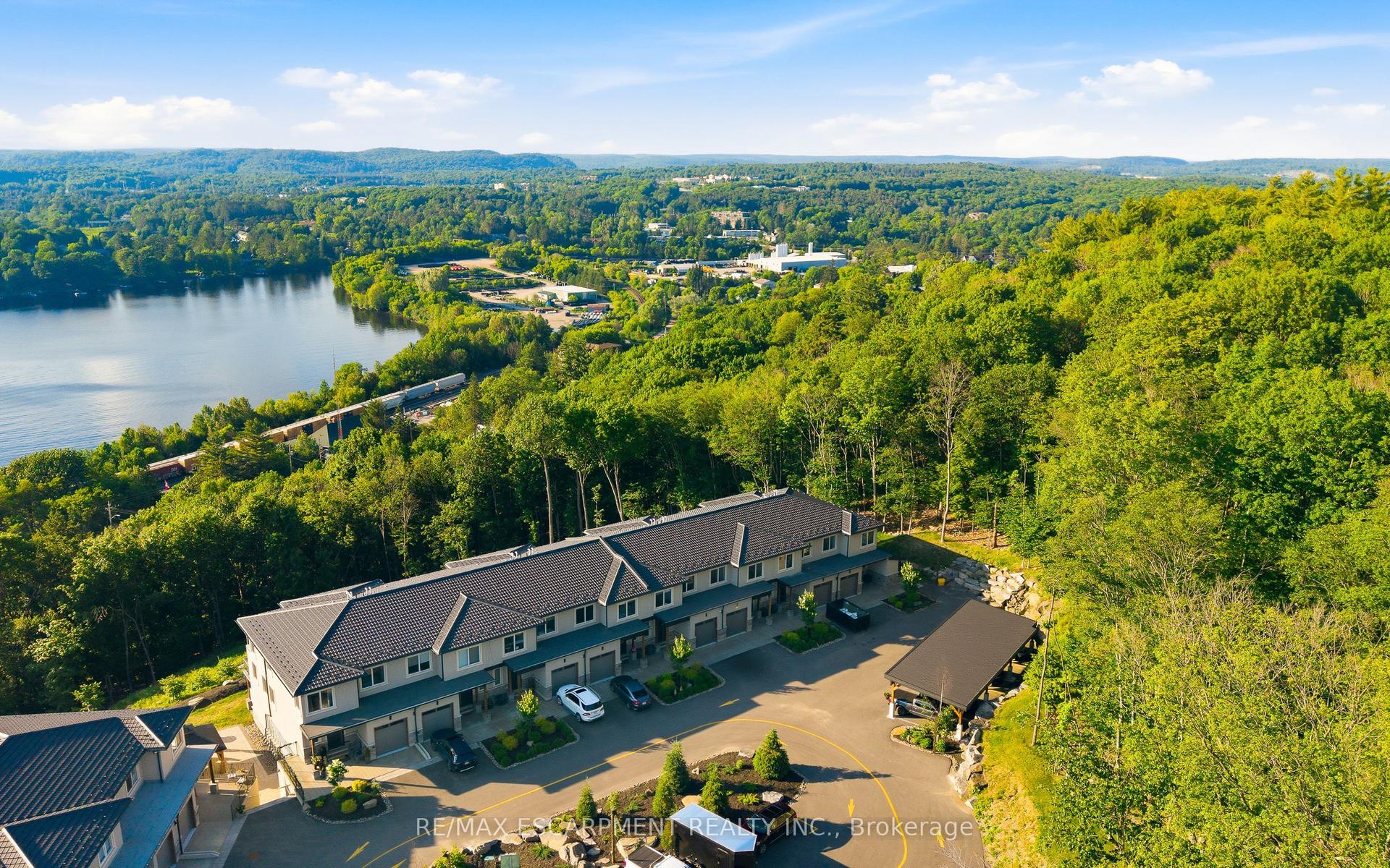 33 Horizon Lane 2 #2, Huntsville — Condo Town for sale, photo 1