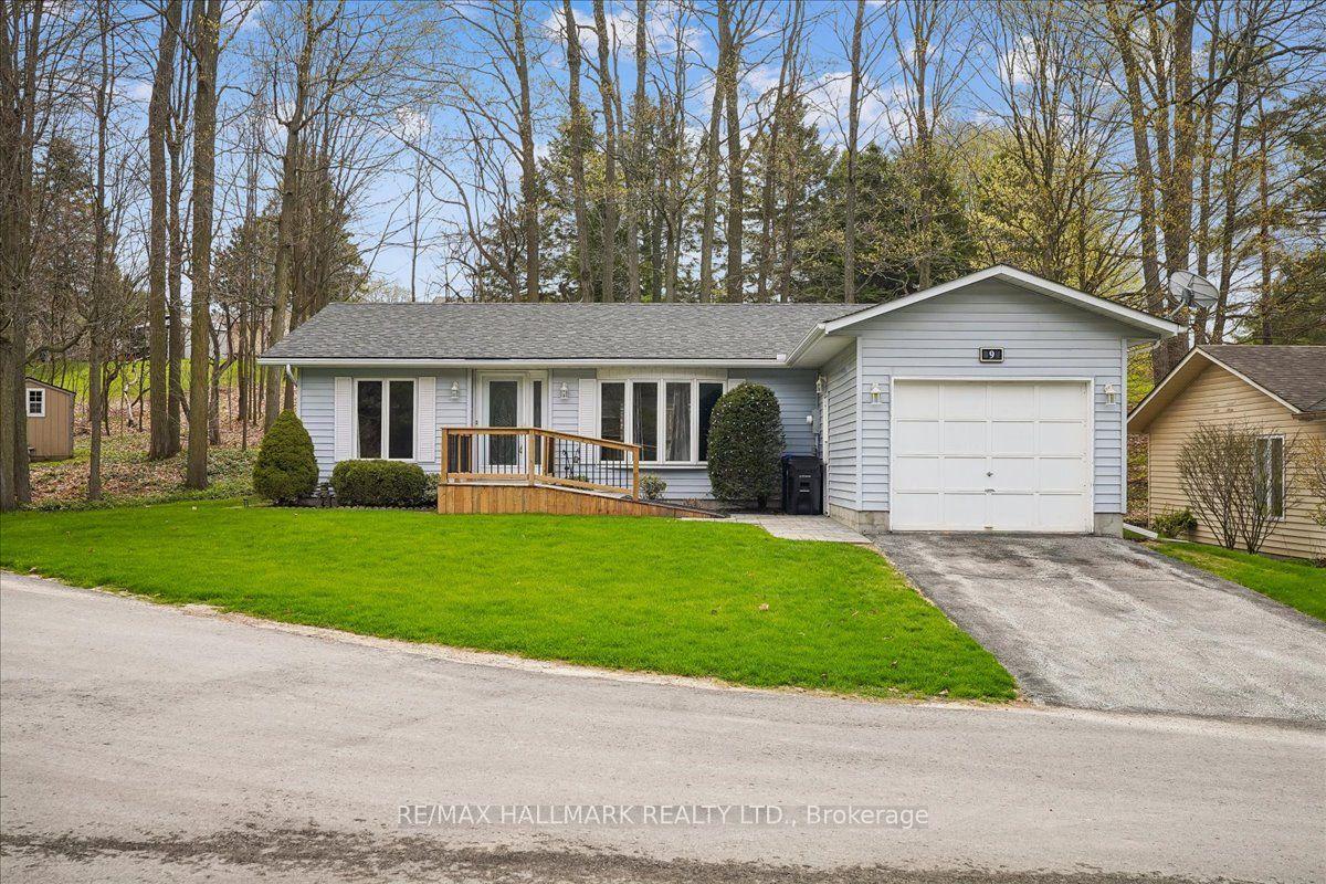 9 Pinetree Court — photo 1