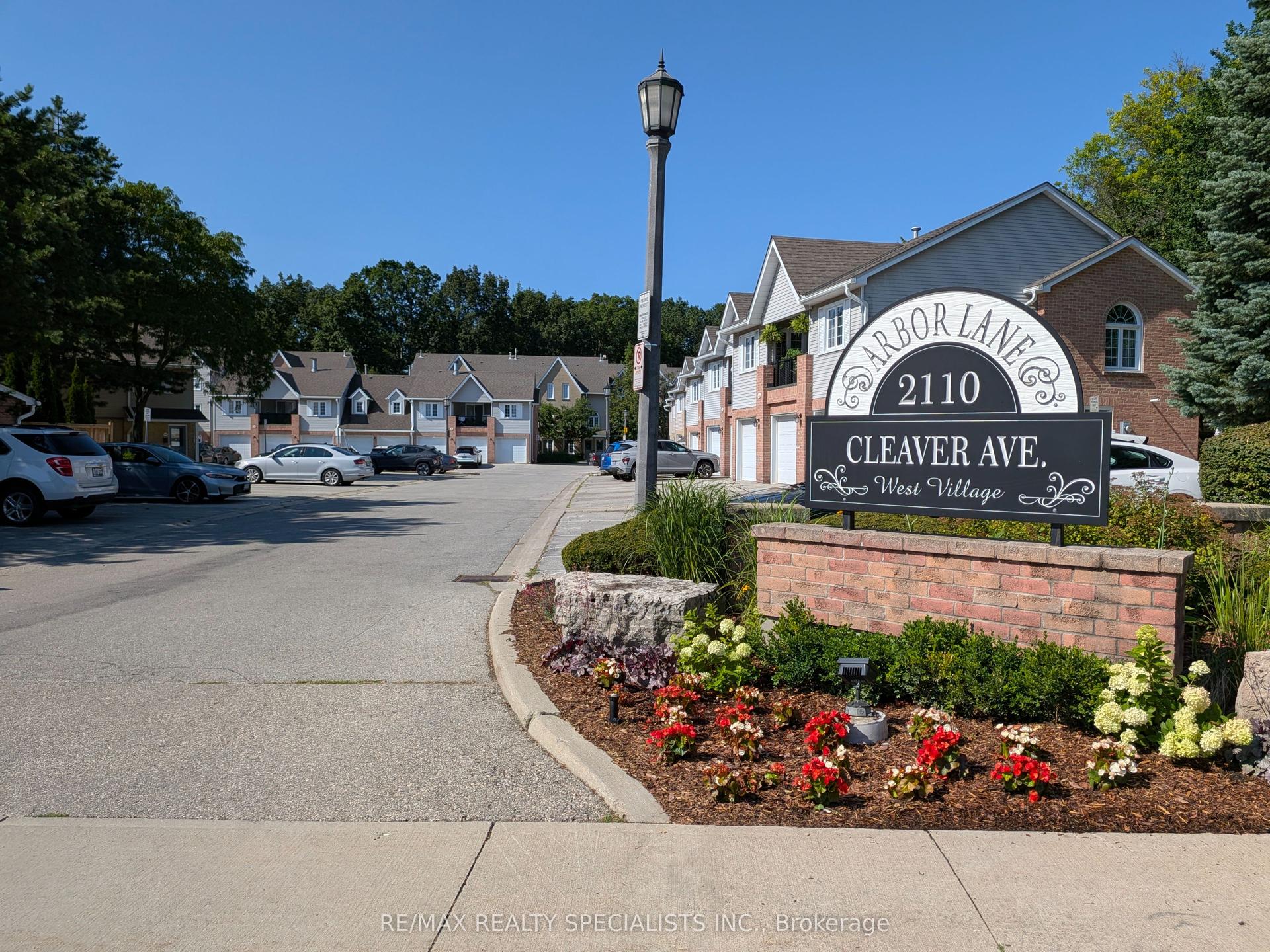 2110 Cleaver Avenue 121 #121, Burlington — Condo Town for lease, photo 1
