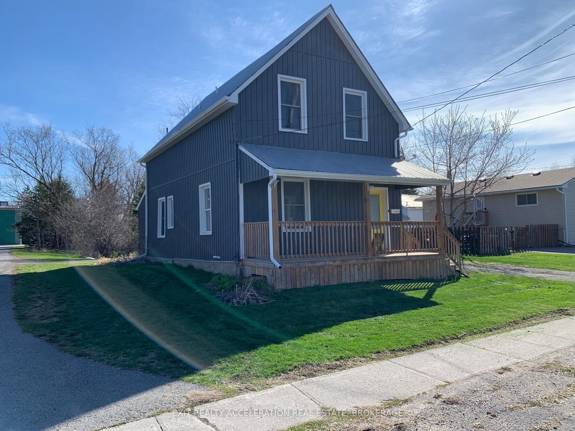 261 Robert Street — photo 1