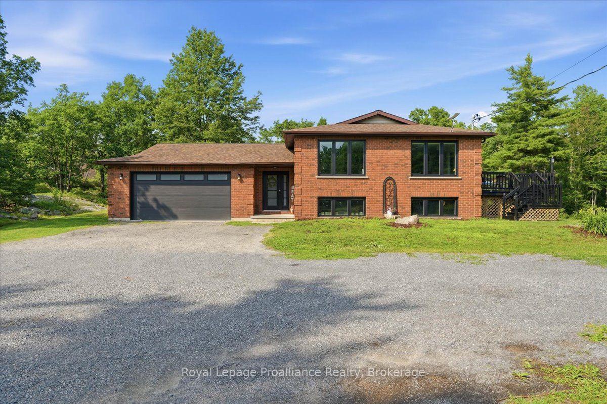 10389 Highway 41, Addington Highlands — Detached for sale, photo 1