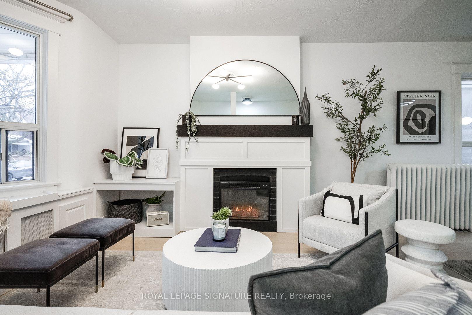 216 Parkmount Road Upper #Upper — photo 1