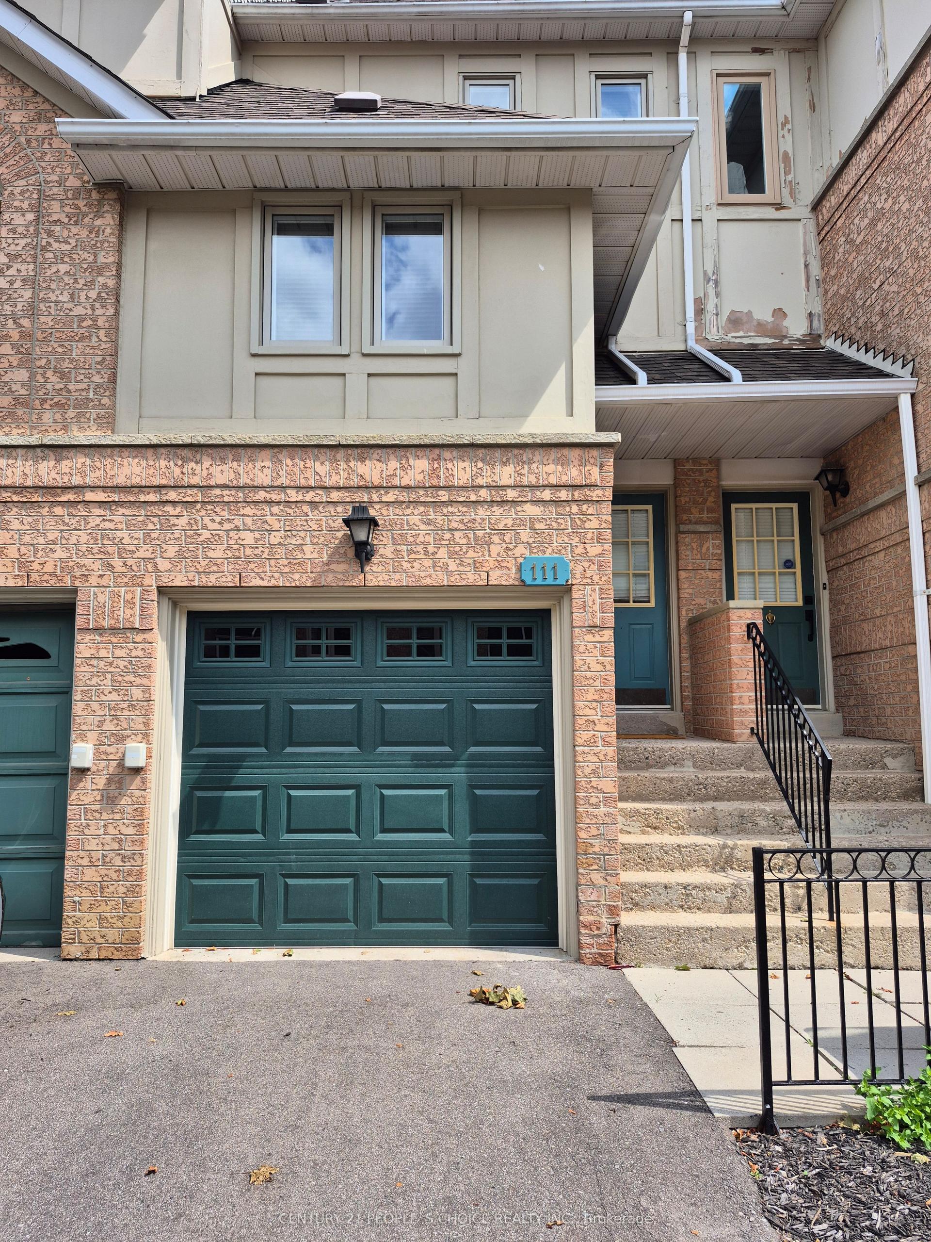 1050 Bristol Road W 111 #111, Mississauga — Condo Town for lease, photo 1