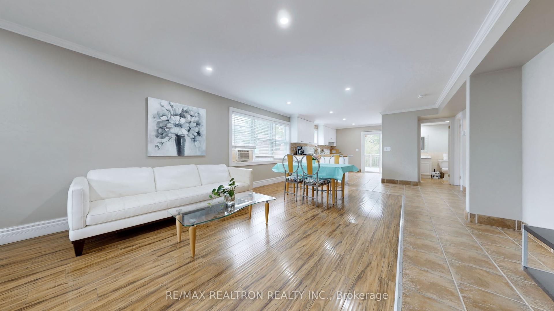 322 Miami Drive Ground Flr #Ground Flr, Georgina — Detached for lease, photo 1