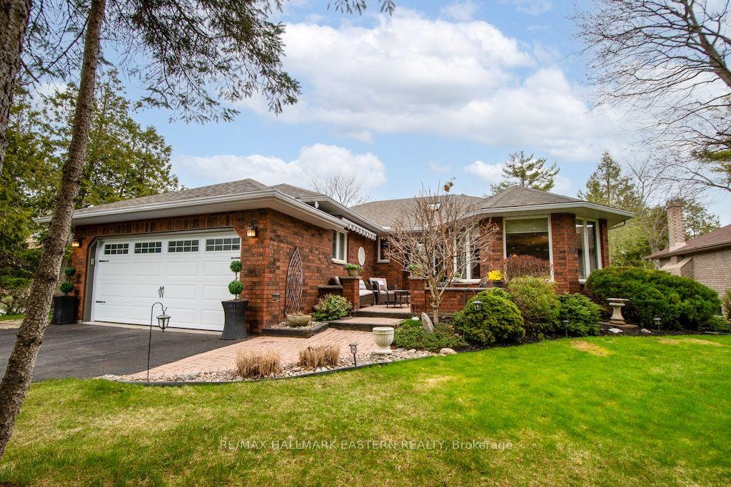 38 Patricia Place — photo 1