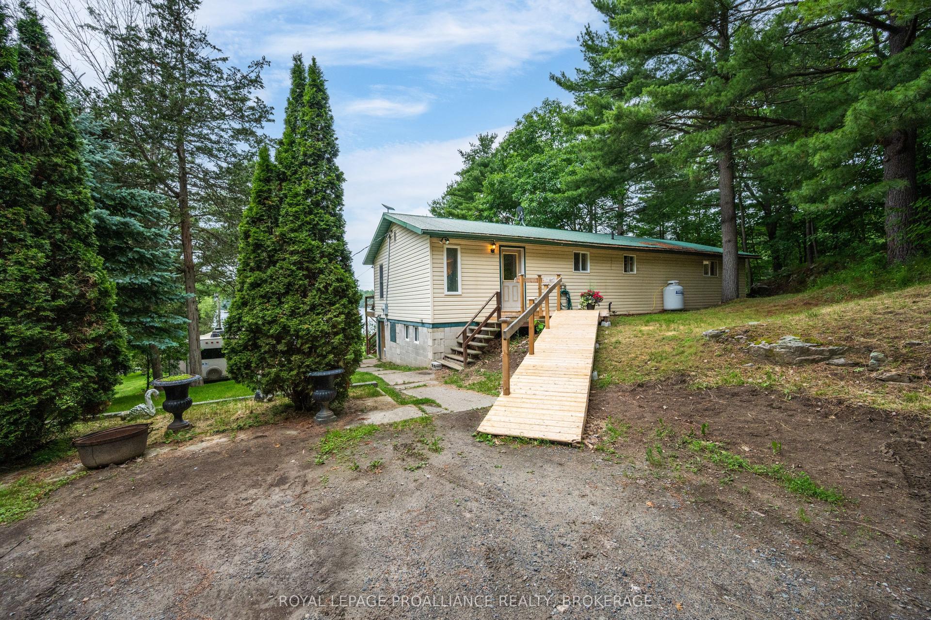 134 Black Rapids Road — photo 1