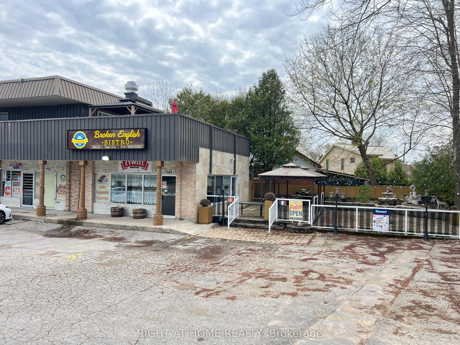 543 Speedvale Avenue E — photo 1