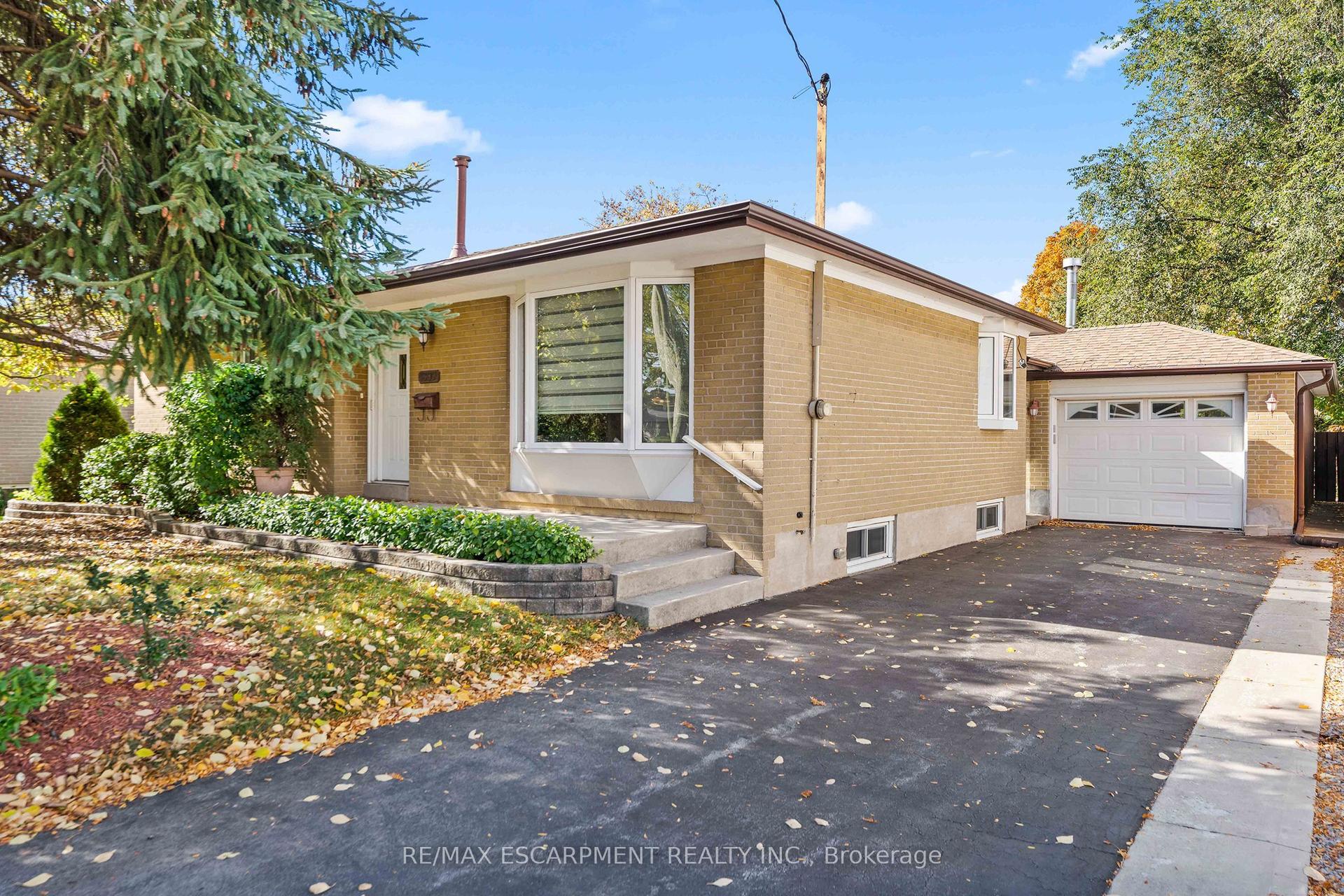 1309 Warwick Avenue, Oakville — Detached for lease, photo 1