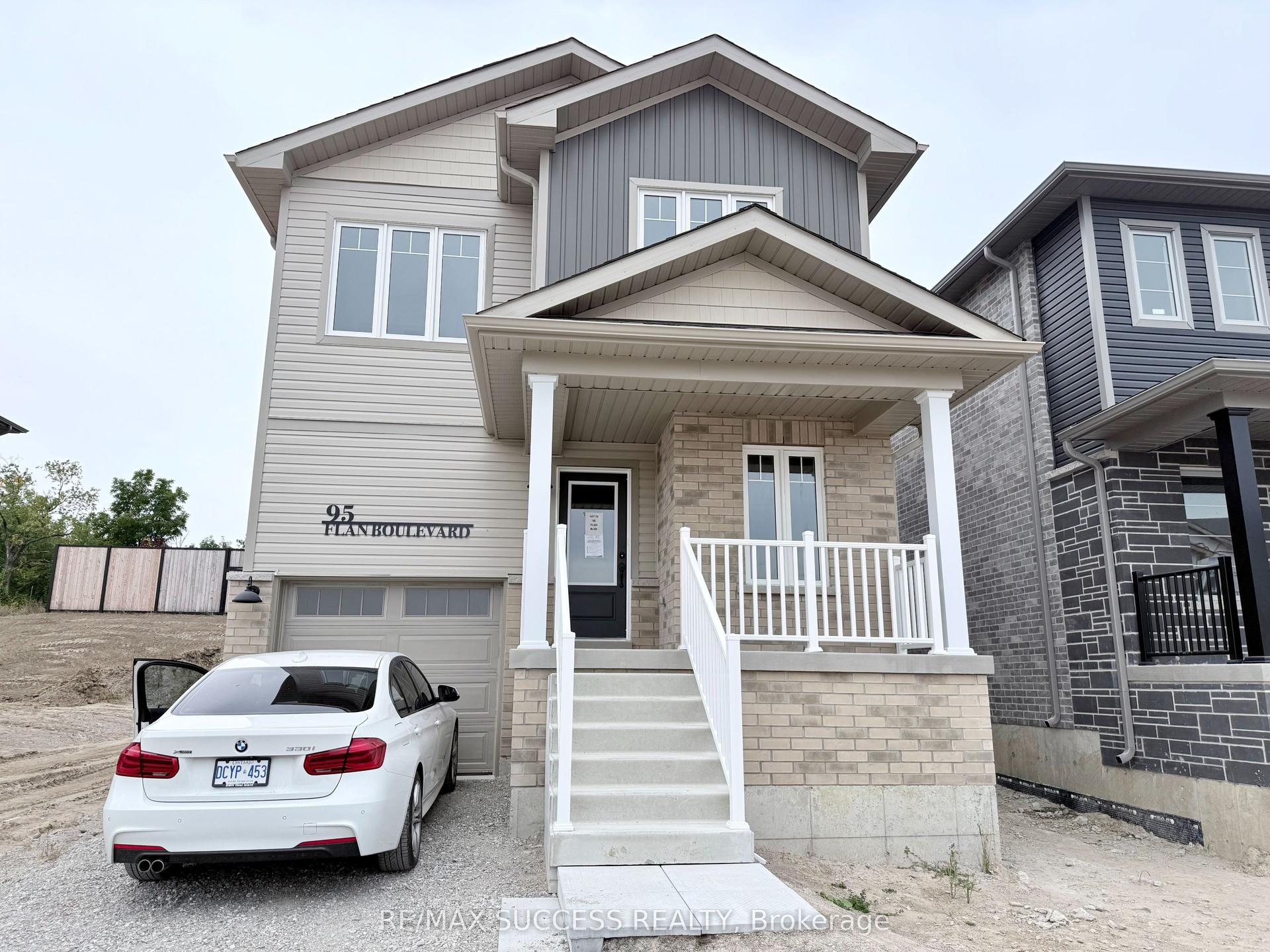 95 FLAN Boulevard, Barrie — Detached for lease, photo 1