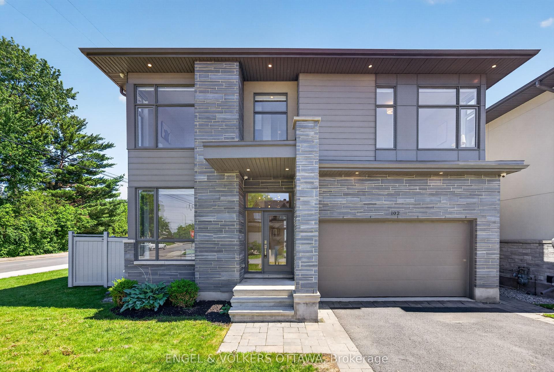 102 Granton Avenue — photo 1