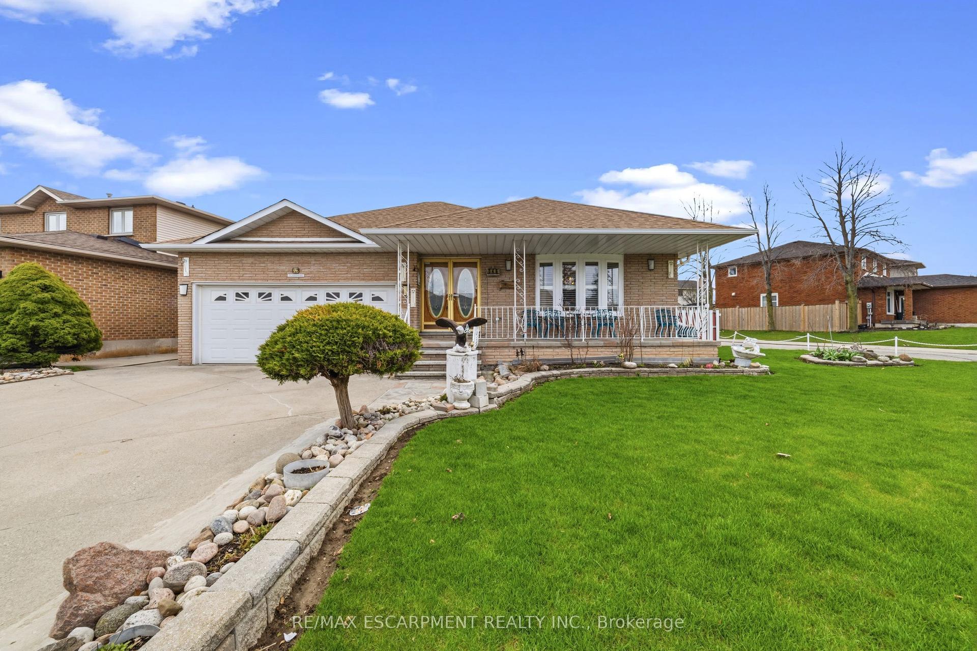 546 Dicenzo Drive — photo 1