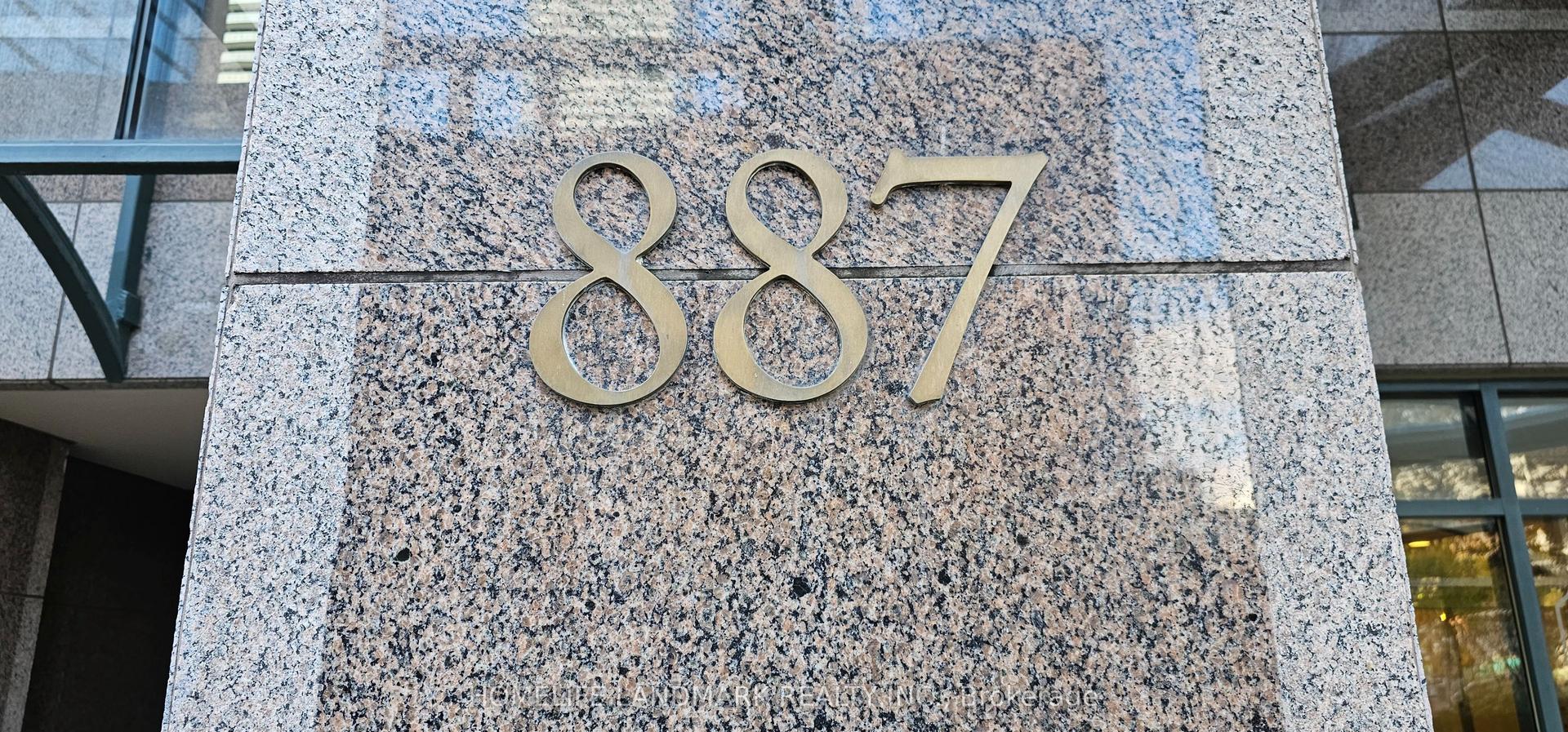 887 Bay Street 1402 #1402 — photo 1