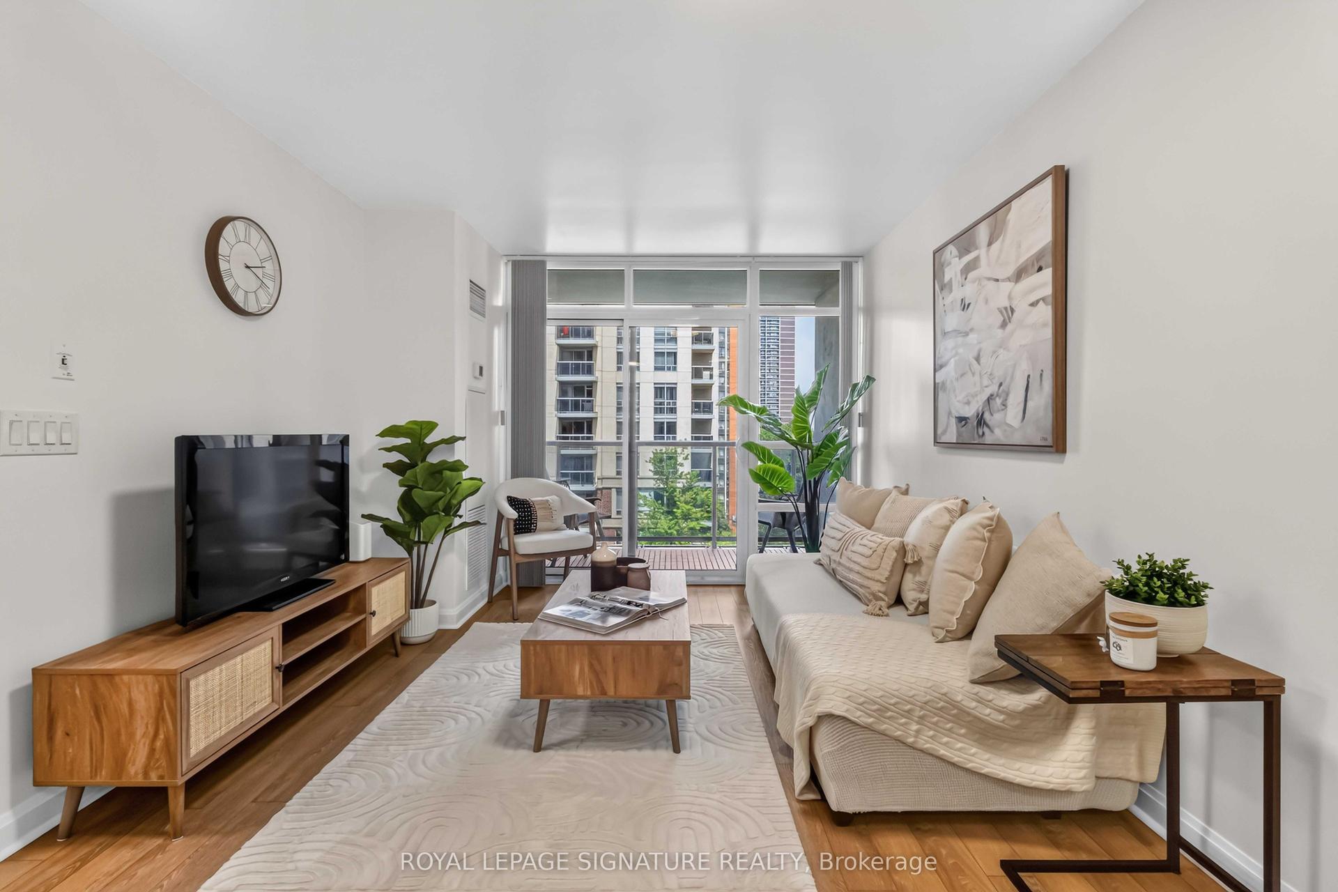 1 Michael Power Place 601 #601, Toronto — Condo for sale, photo 1