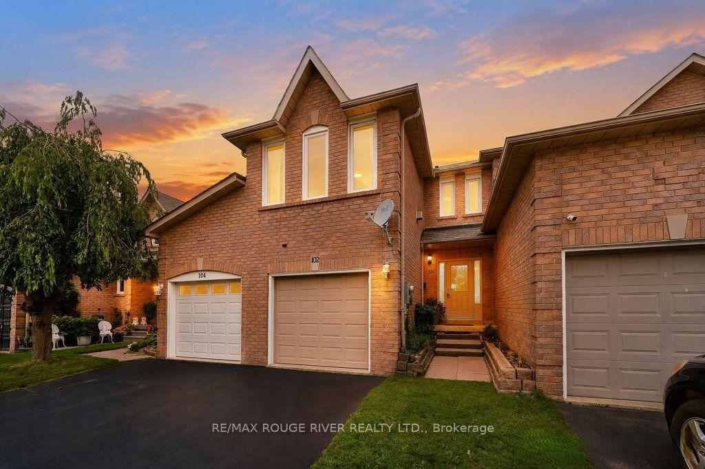 102 Timber Mill Avenue, Whitby — Townhouse for sale, photo 1