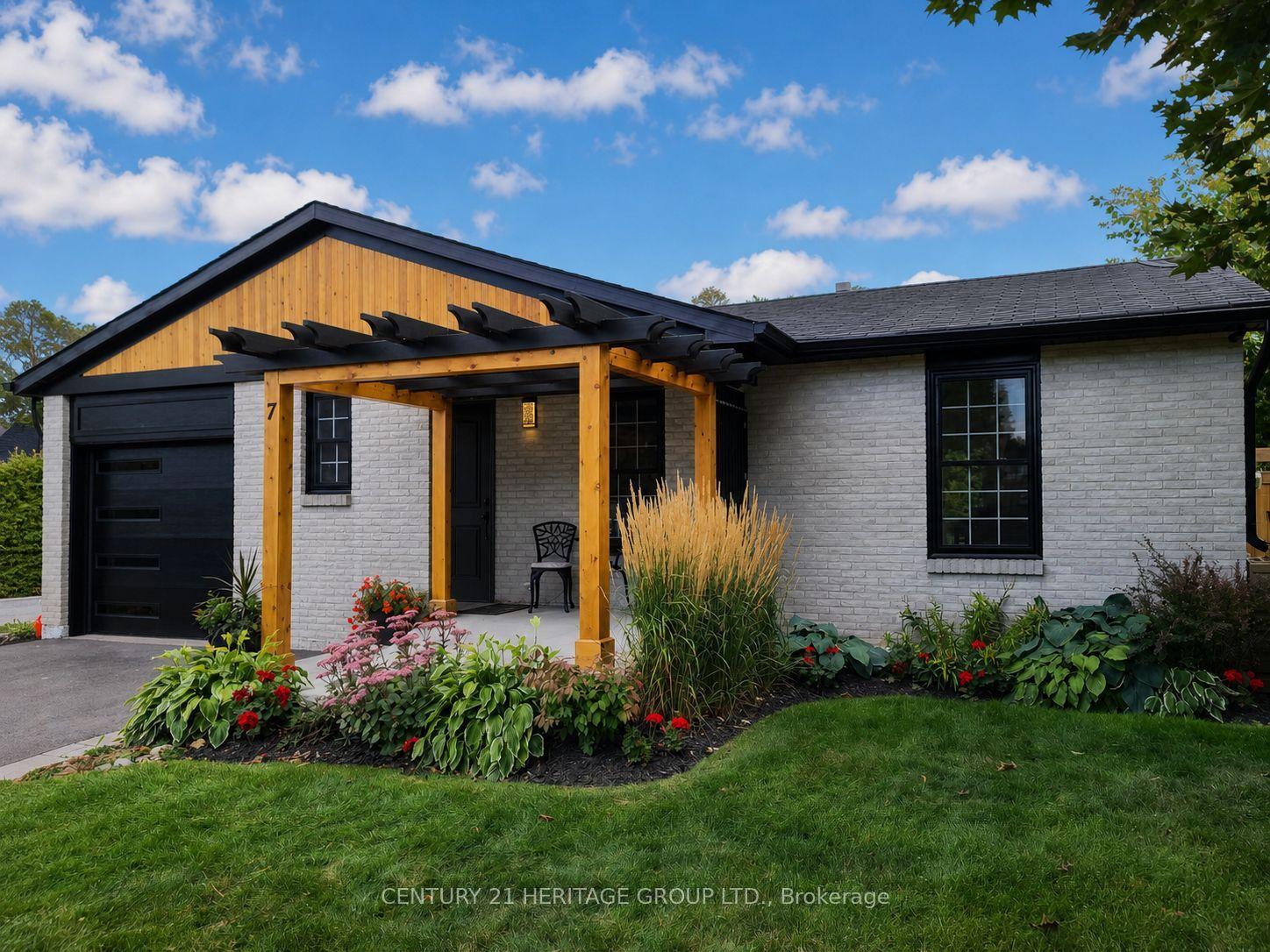 7 Crawford Circle — photo 1