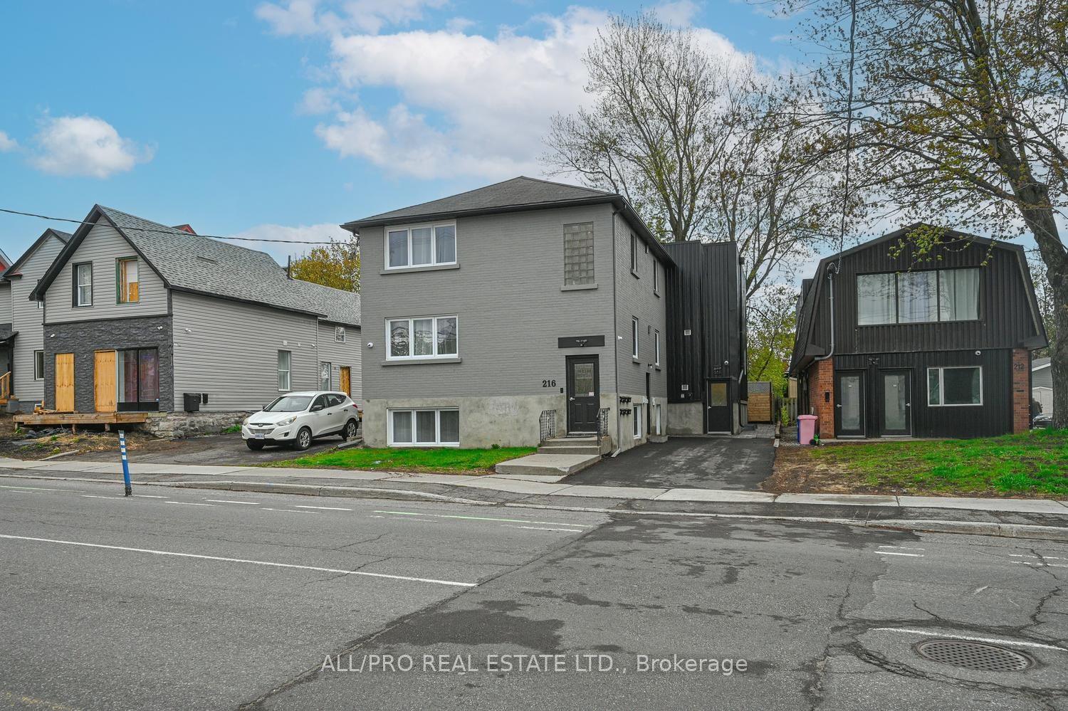 216 Mcarthur Avenue — photo 1