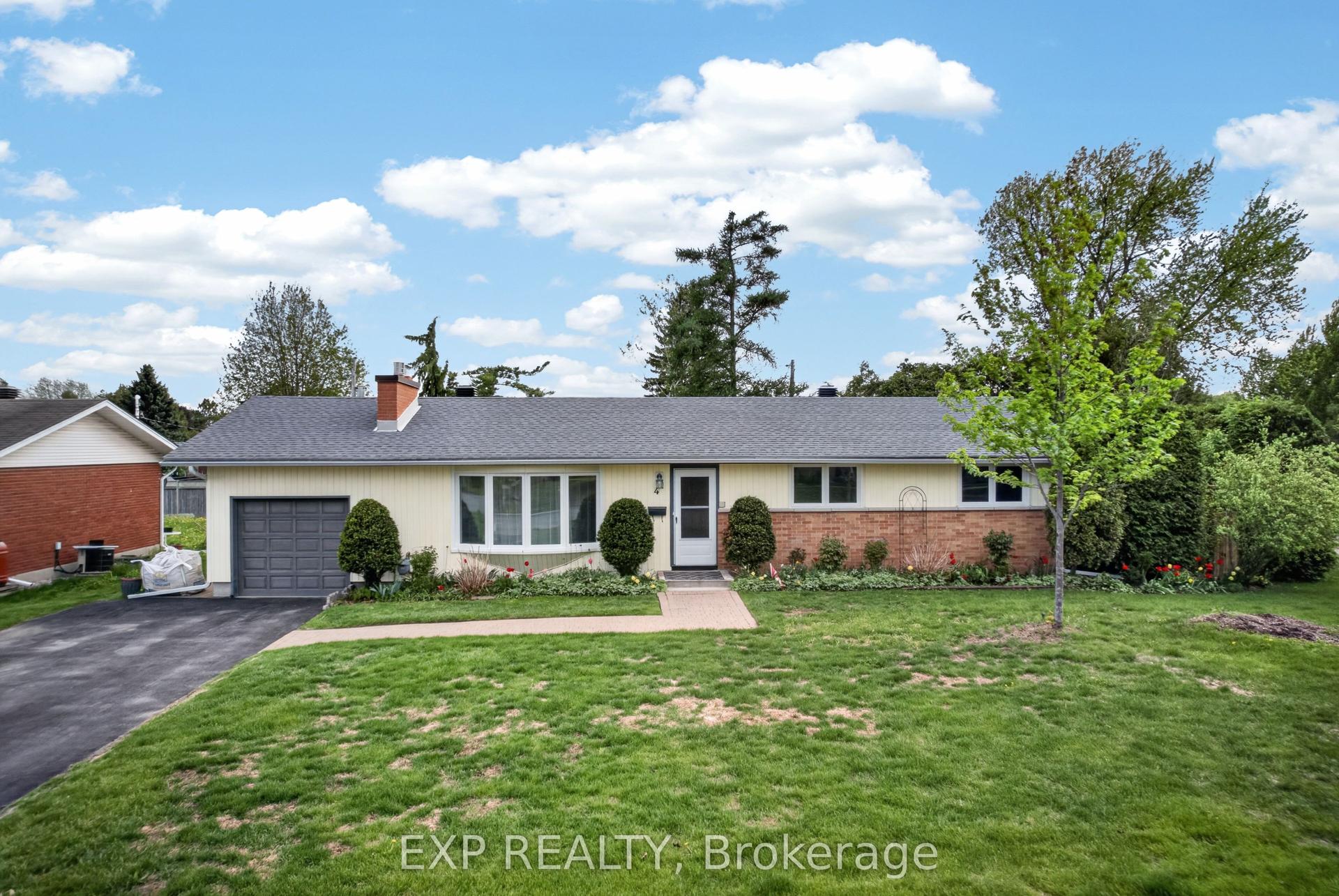 4 Wolmsley Crescent — photo 1