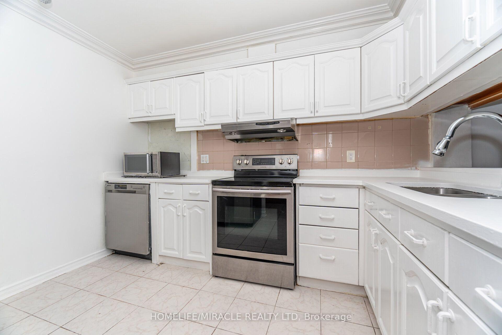 236 Albion Road 208 #208, Toronto — Condo for sale, photo 1