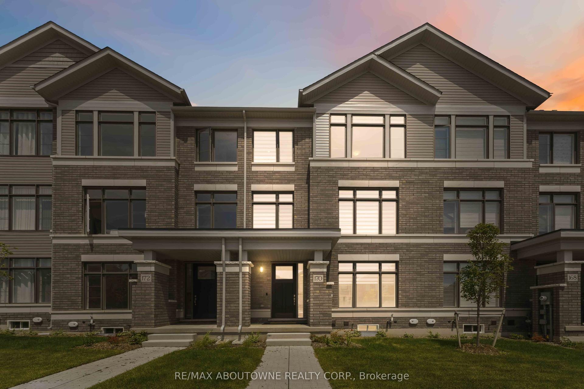 170 Spitfire Drive, Hamilton — Townhouse for sale, photo 1