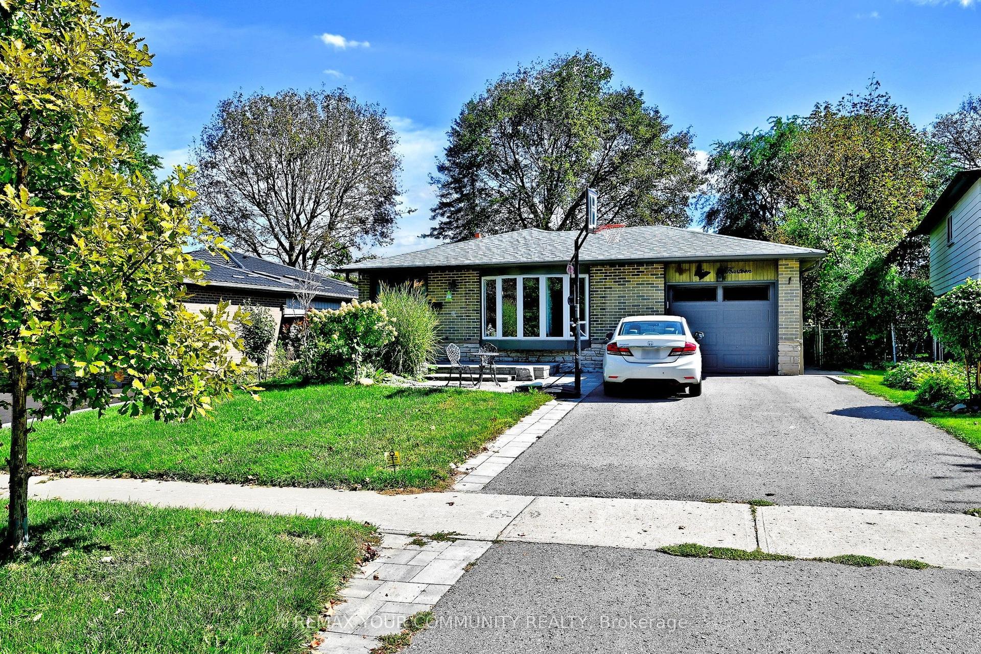 14 Misthollow Square, Toronto — Detached for lease, photo 1
